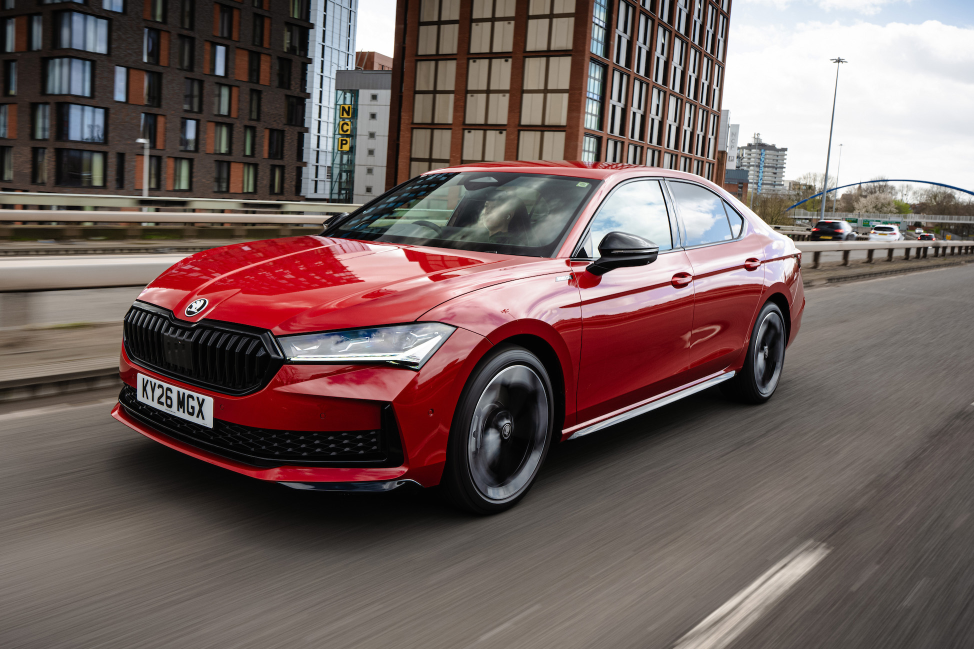 Skoda Superb Sportline Hatch.jpg
