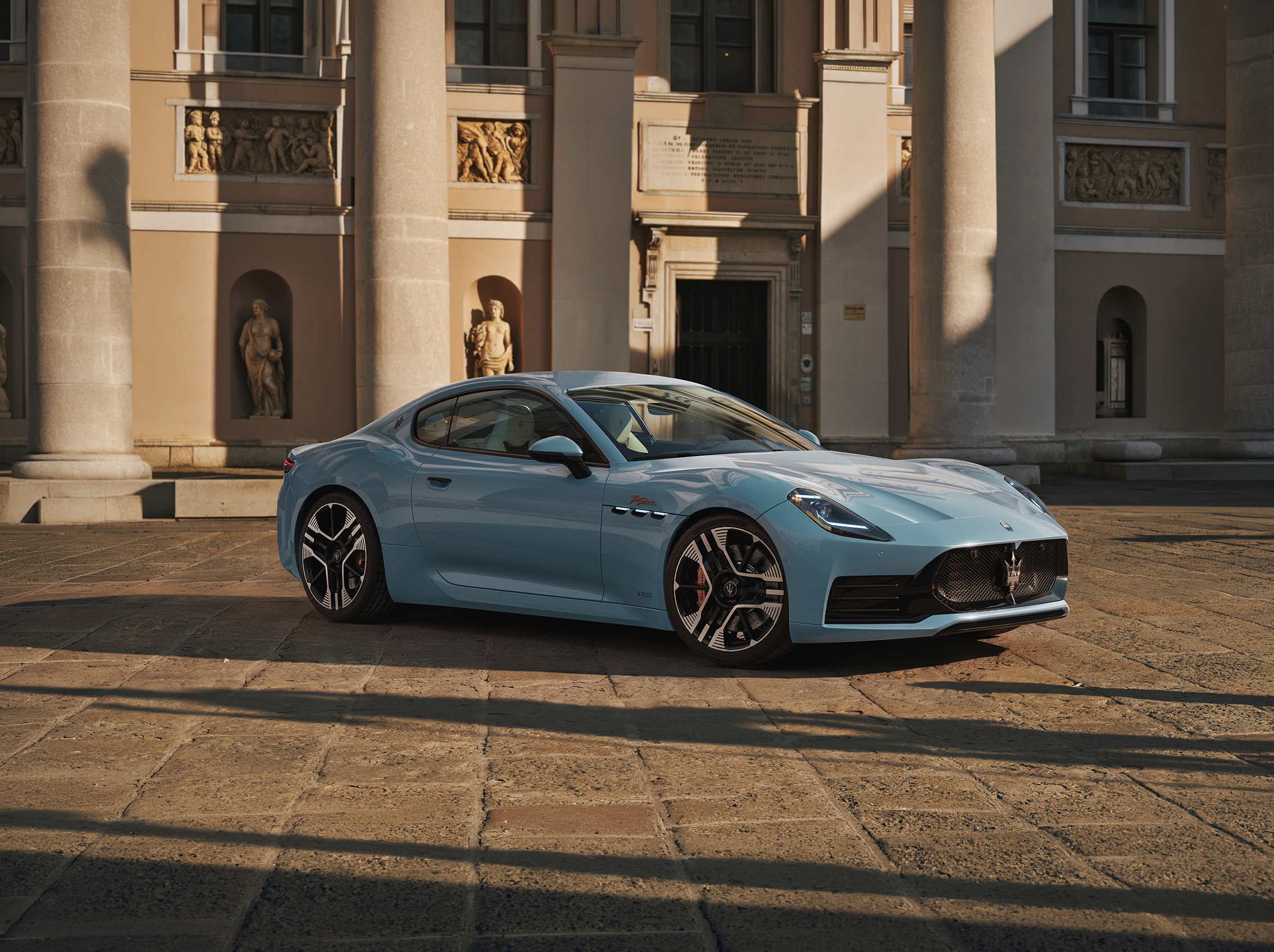 Maserati Granturismo Folgore square 1.jpg