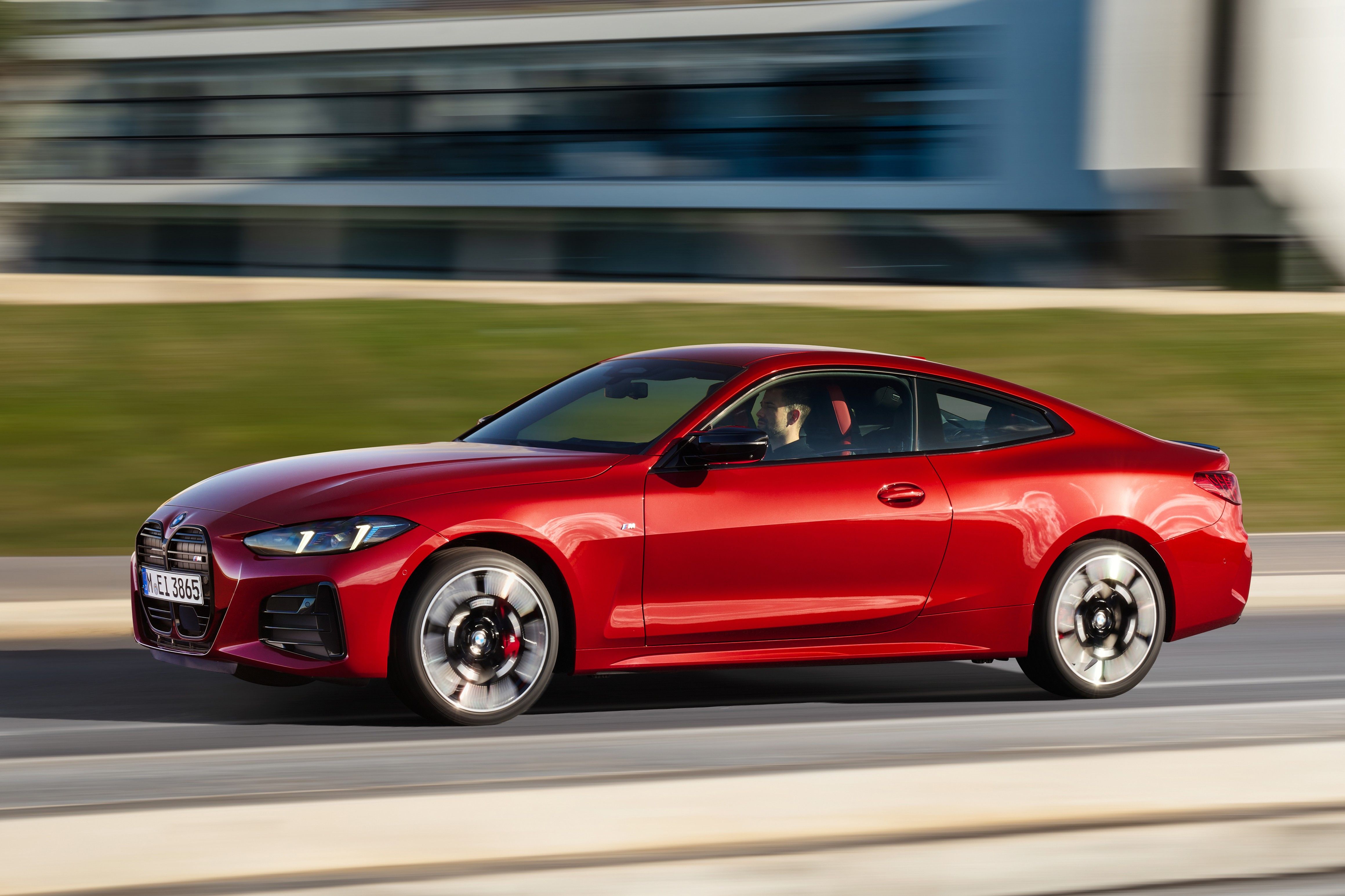 BMW_4_Series_Coupe_2024_001.jpg