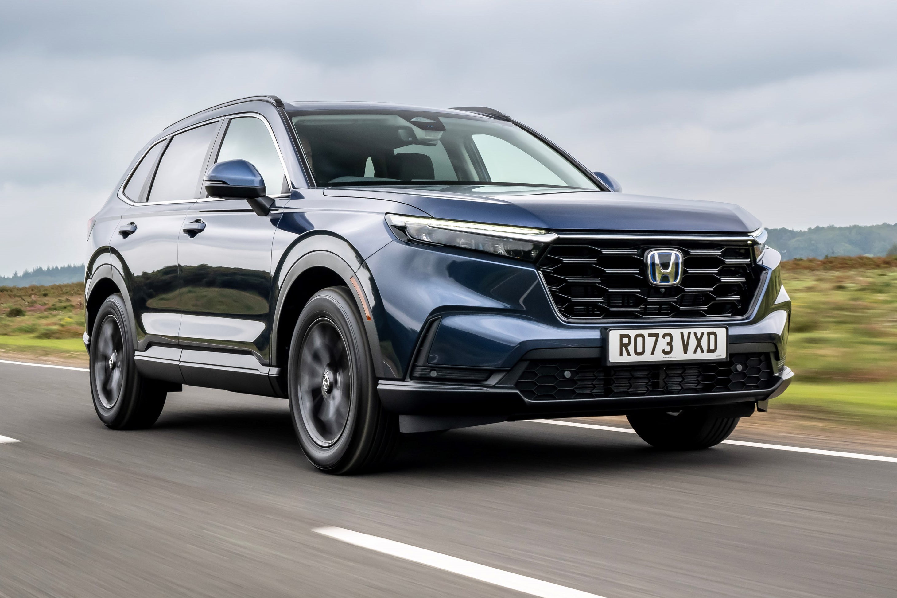 Main listing image - Honda CR-V Review 2026: Price, specs, mpg & boot space