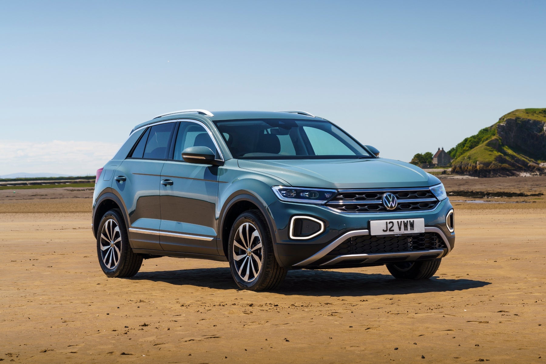 VW T-Roc 2022 front static.jpg