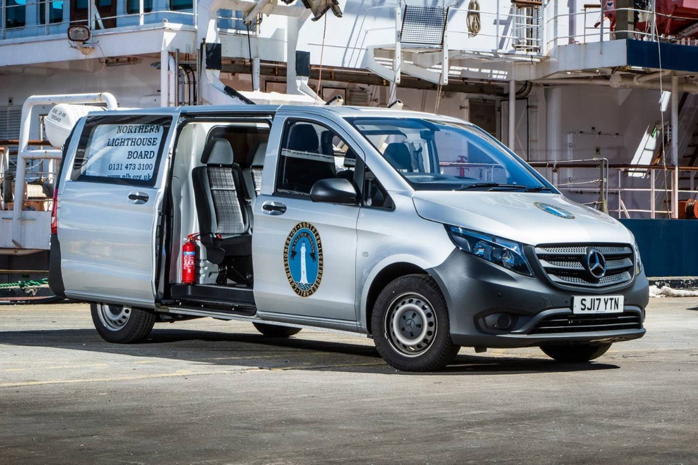 Mercedes Vito Crew Cab.jpg