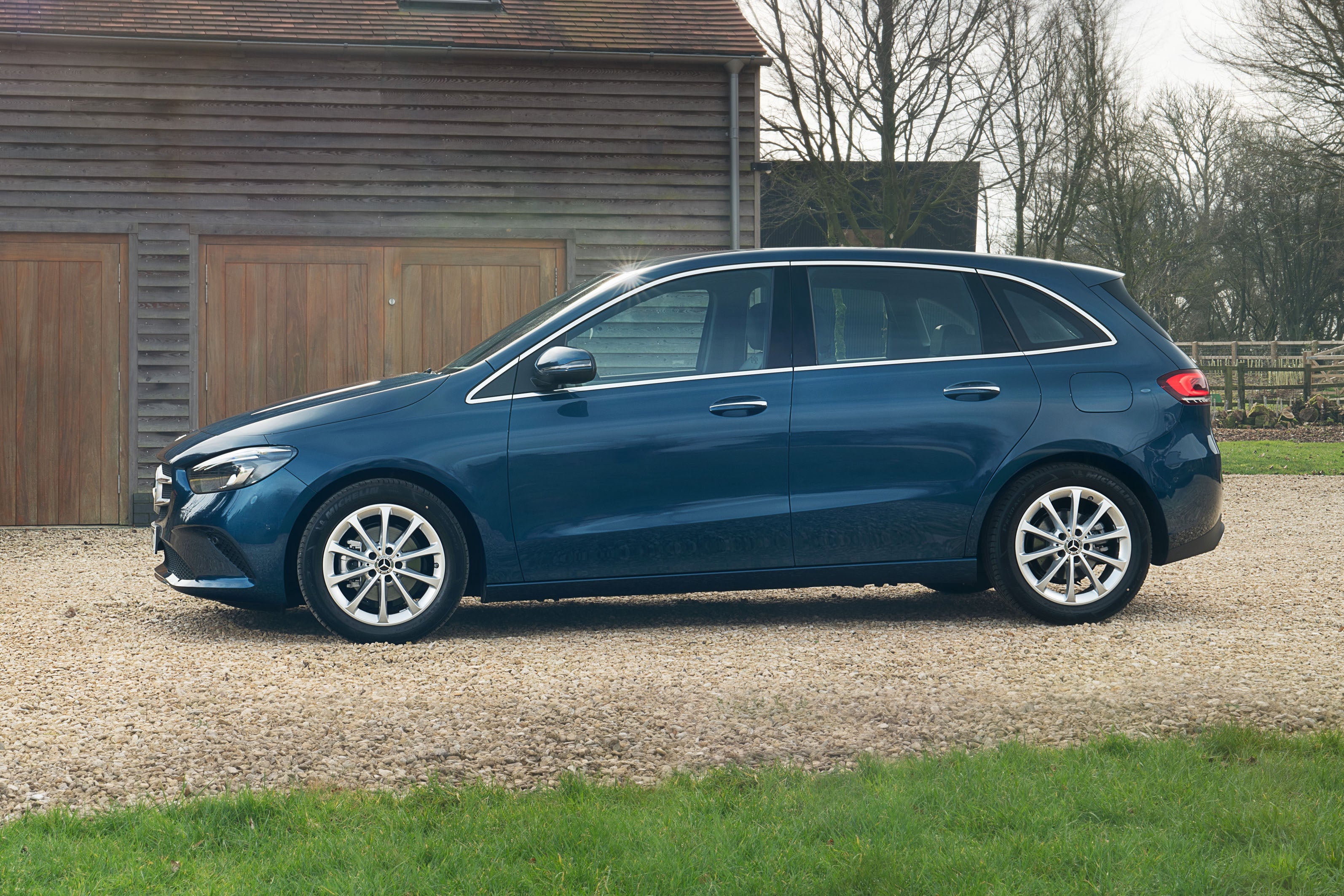 Mercedes B-Class (1).jpg
