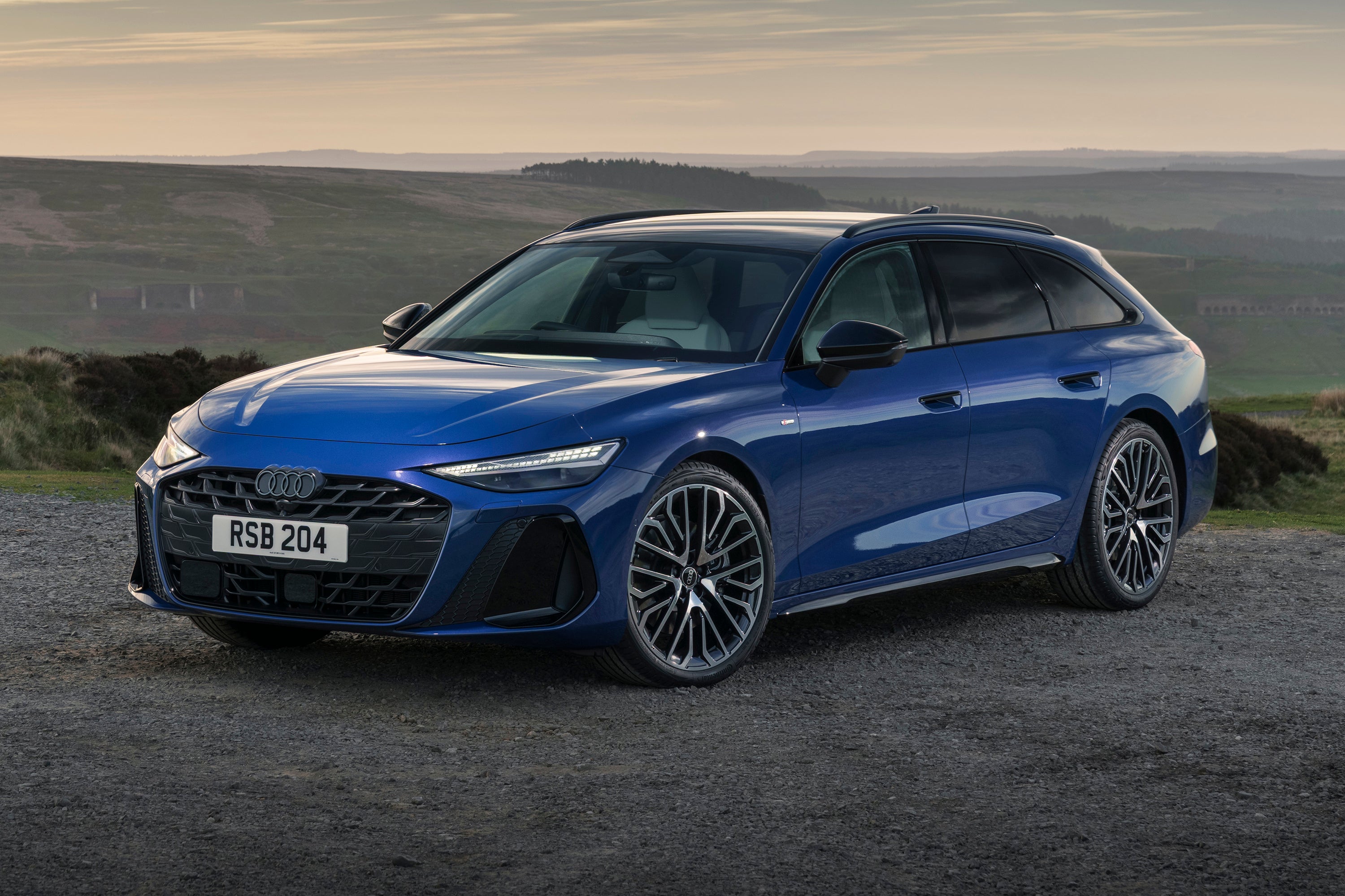Audi_A6_Avant_UK_10.jpg
