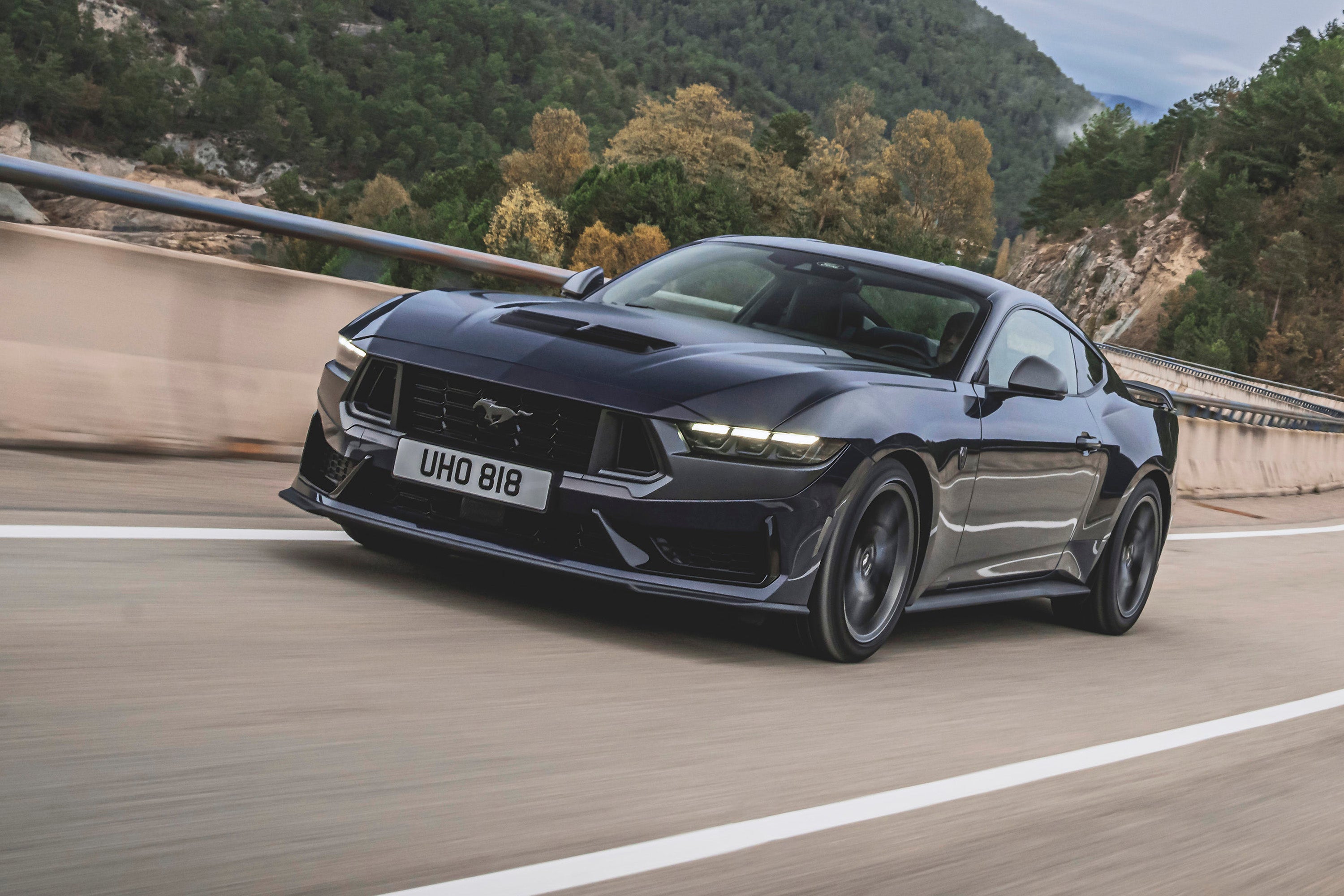 2024_FORD_MUSTANG_DARK-HORSE_06.jpg