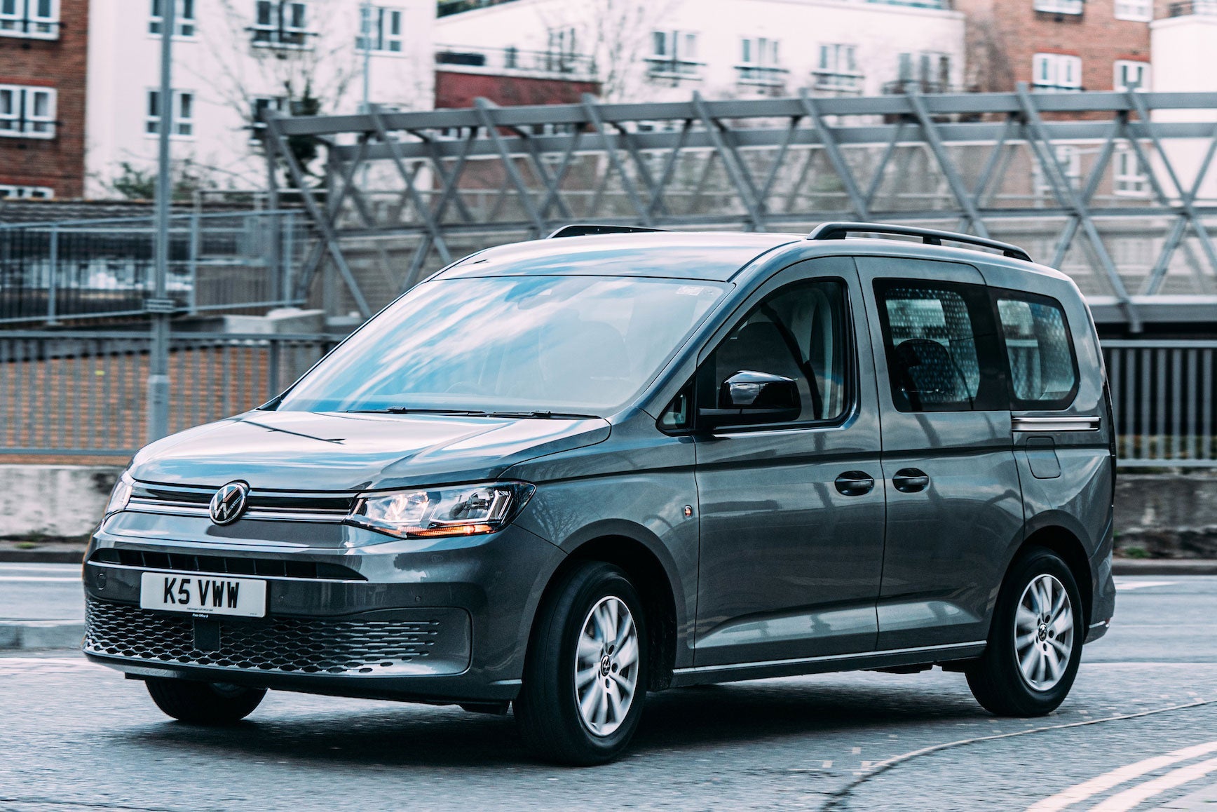 Volkswagen-Caddy-Life-(5).jpg