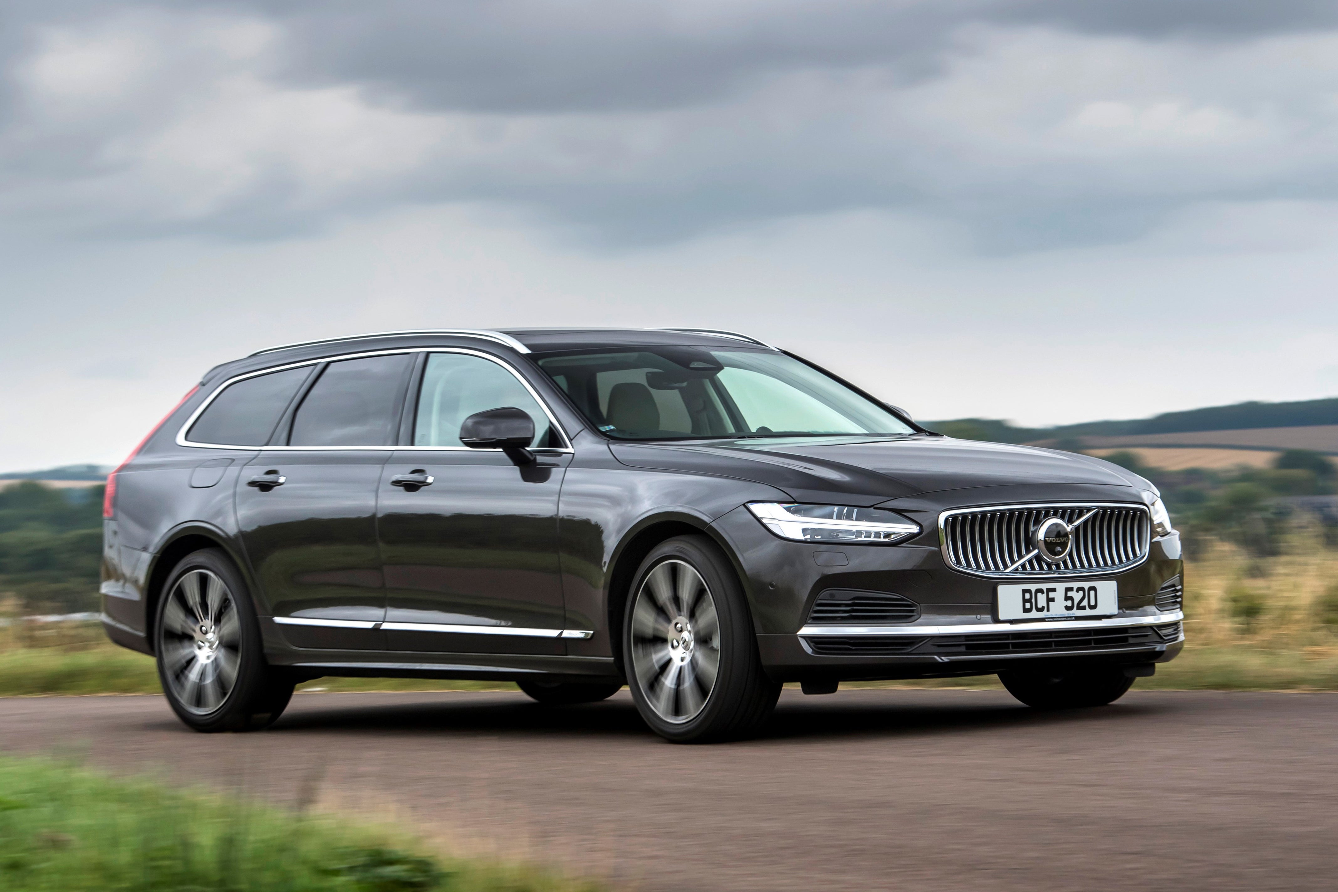 Volvo_V90_8.jpg
