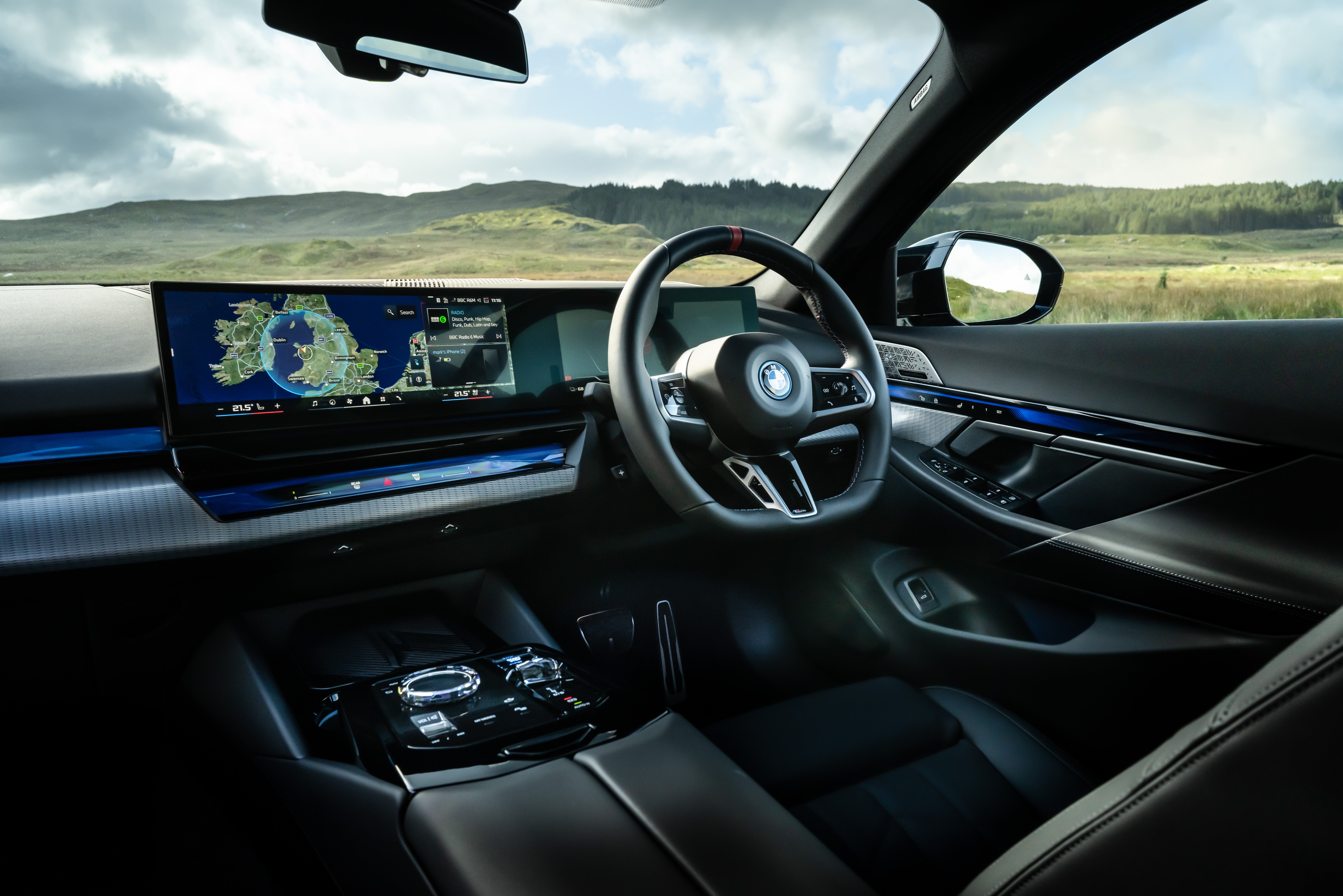 BMW_i5_4.jpg
