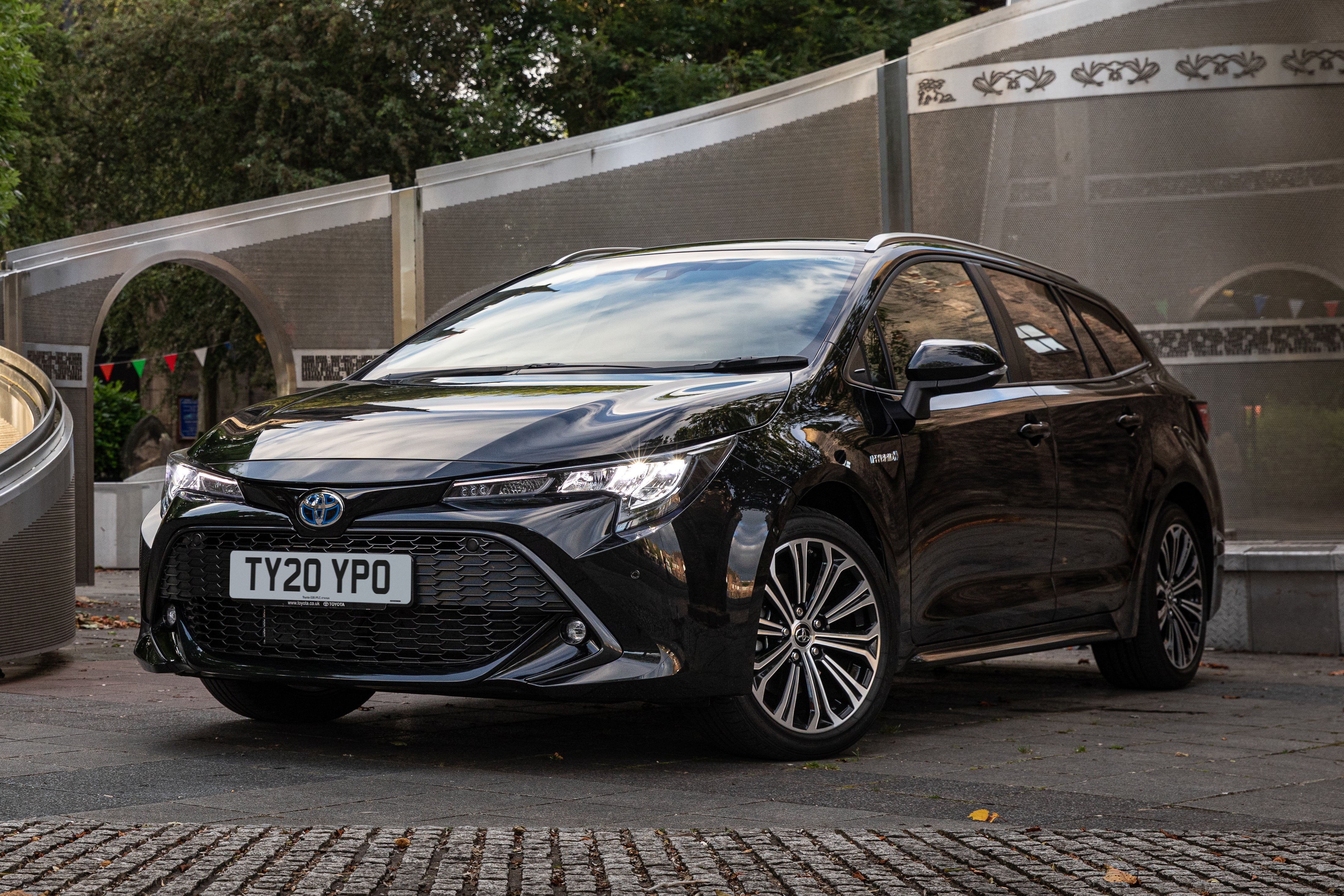 Toyota Corolla Touring Sports (6).jpg