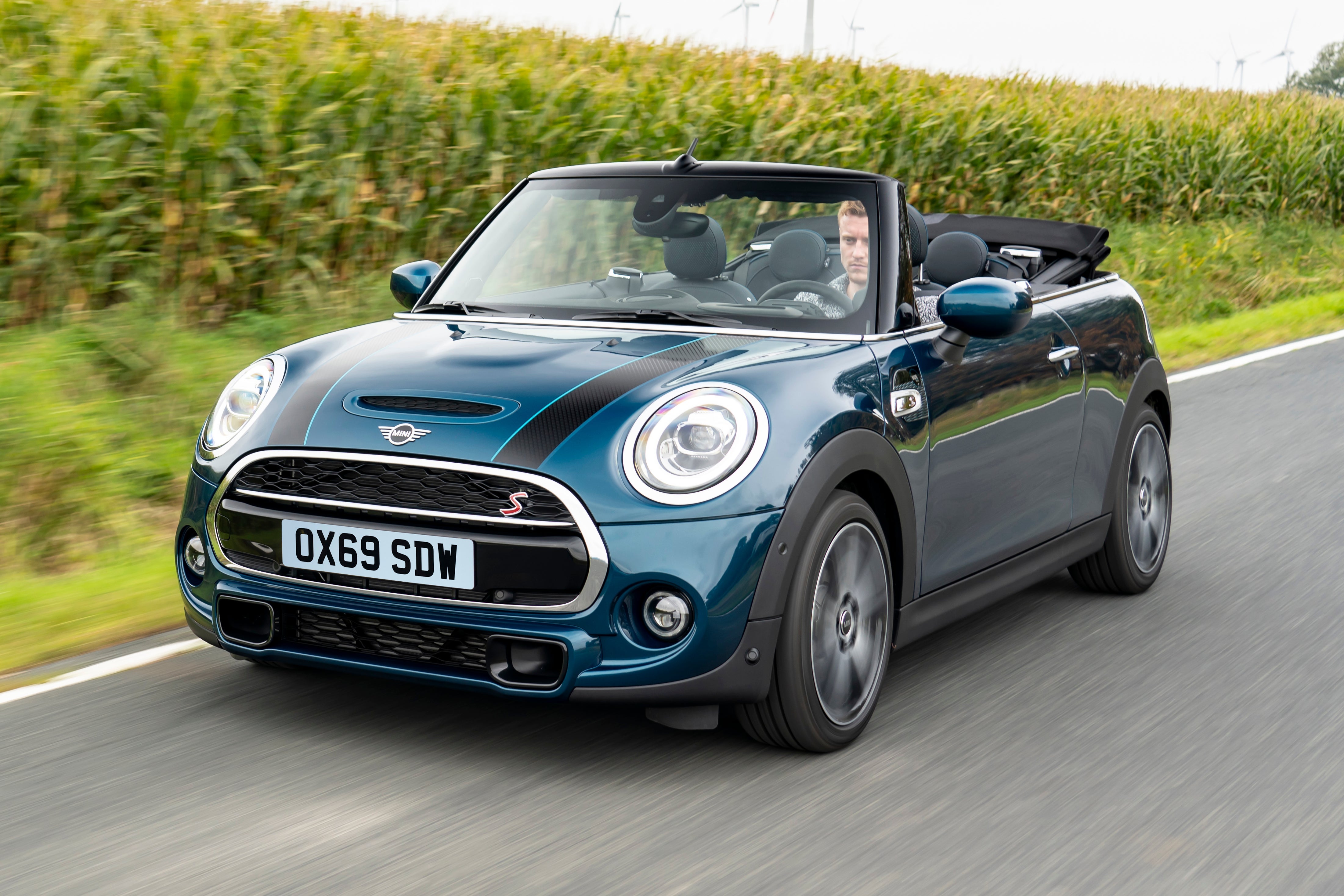 MINI Convertible (1).jpg