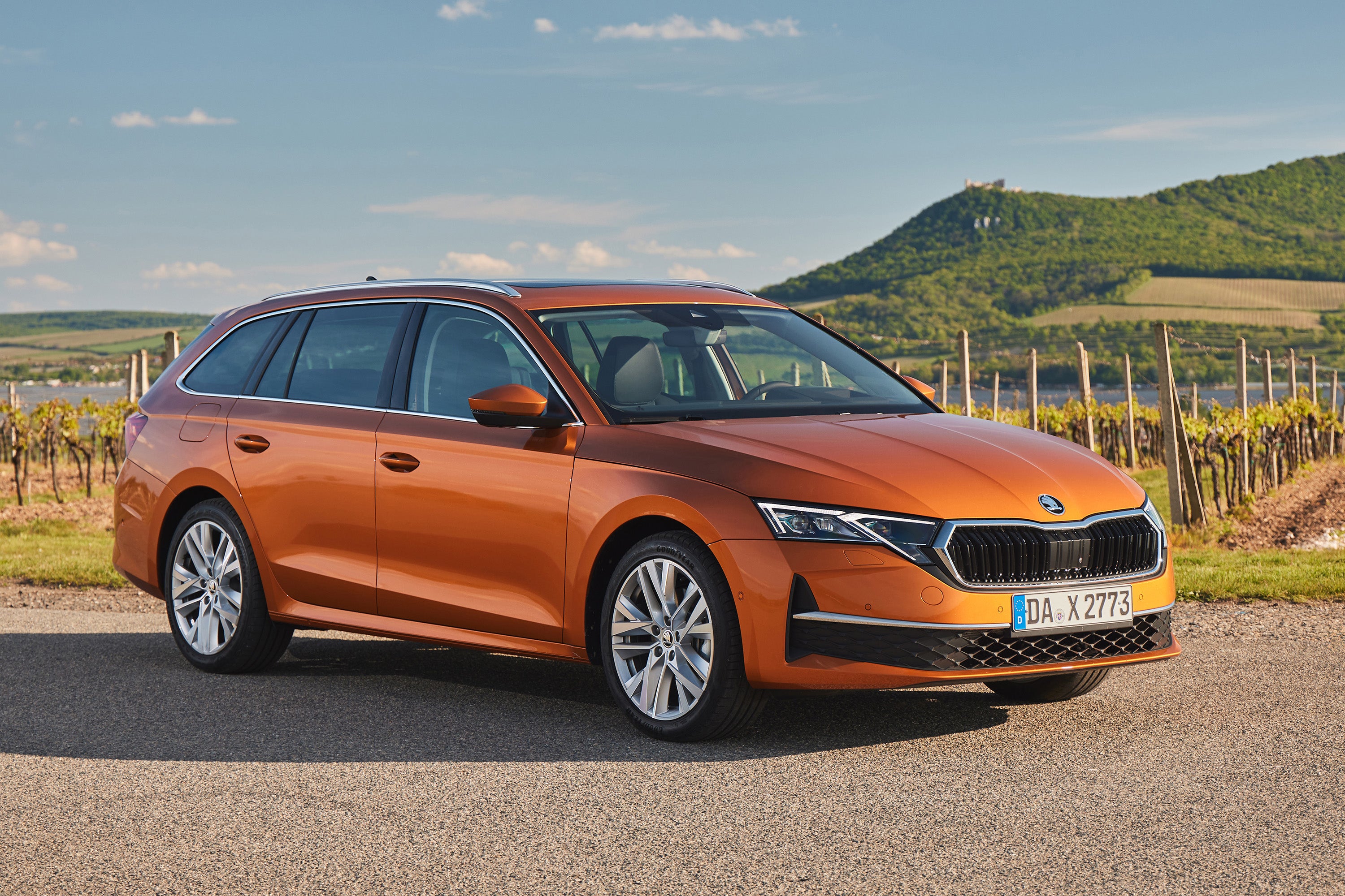 Skoda_Octavia_Estate_1.jpg