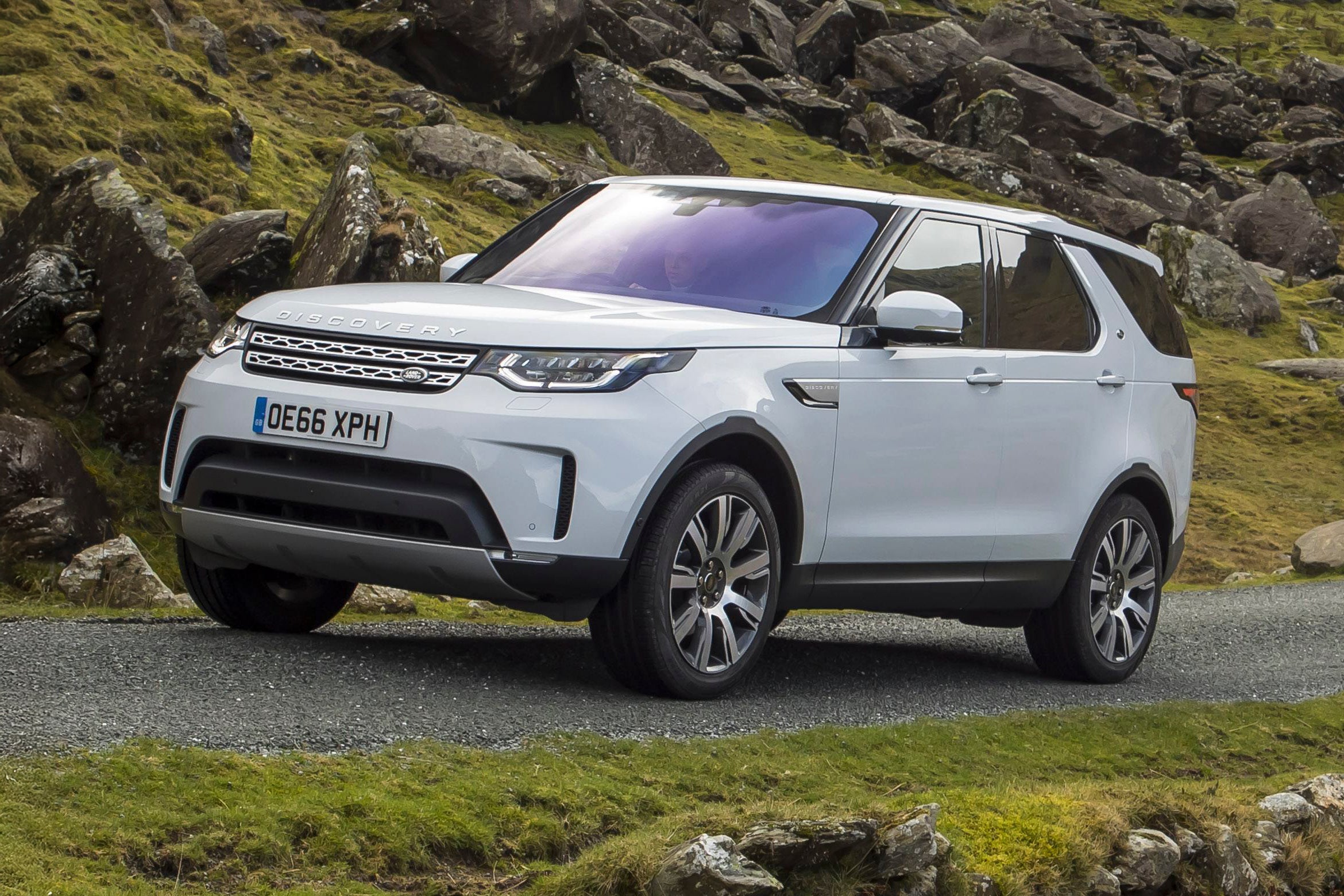 Land Rover Discovery Sum.jpg