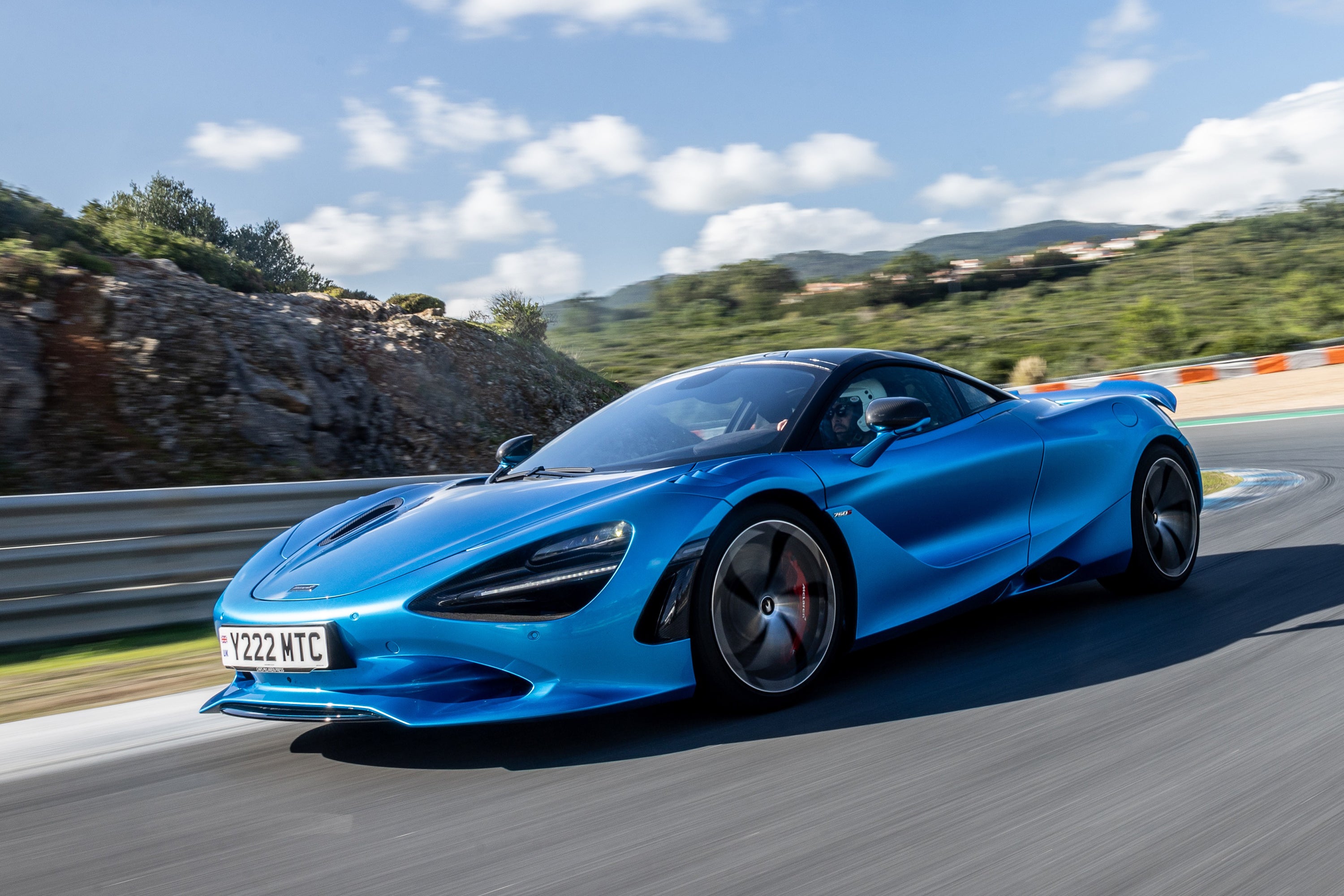 mclaren-750s.jpg