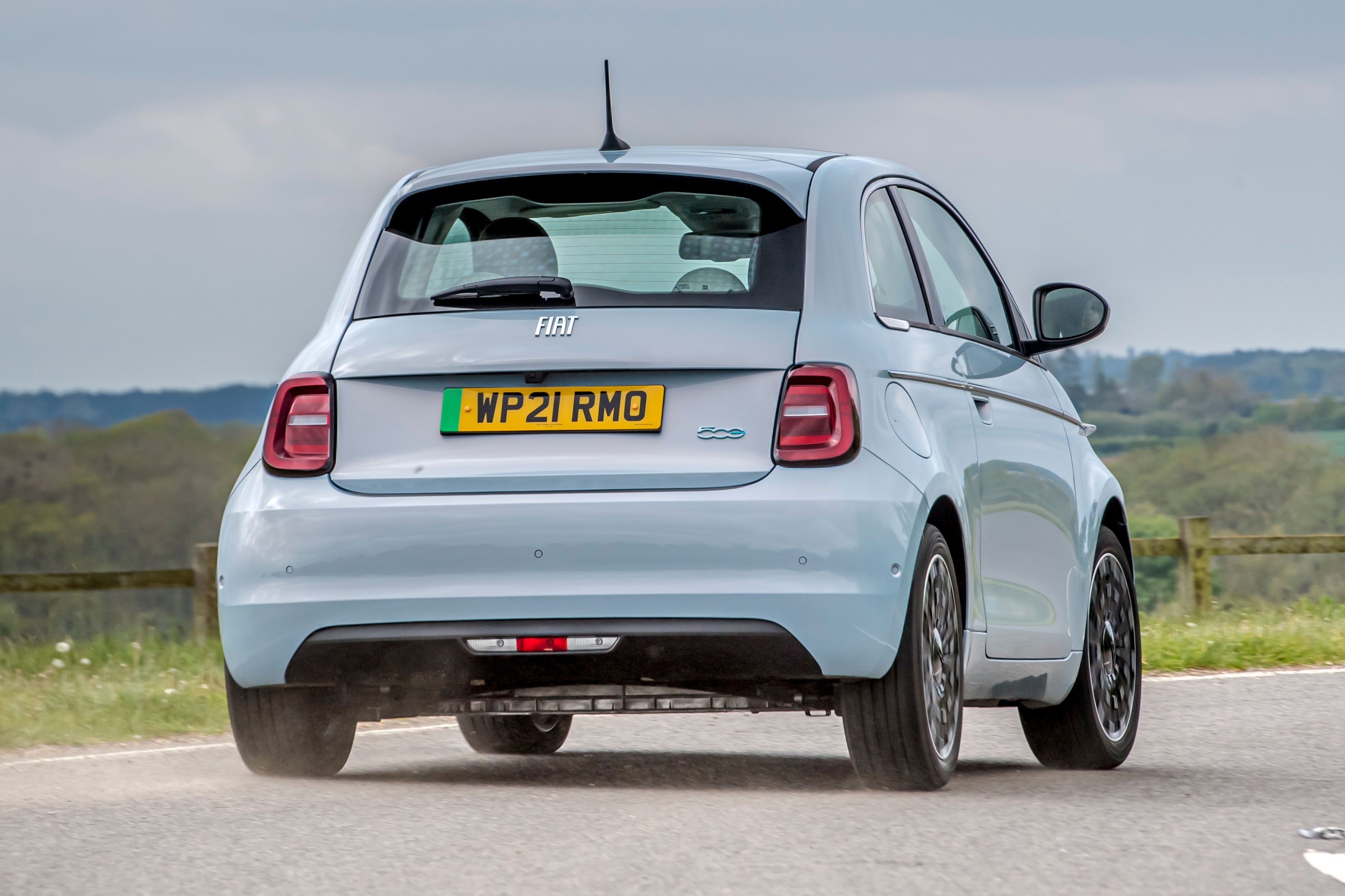 Fiat-500-Electric-(8).jpg