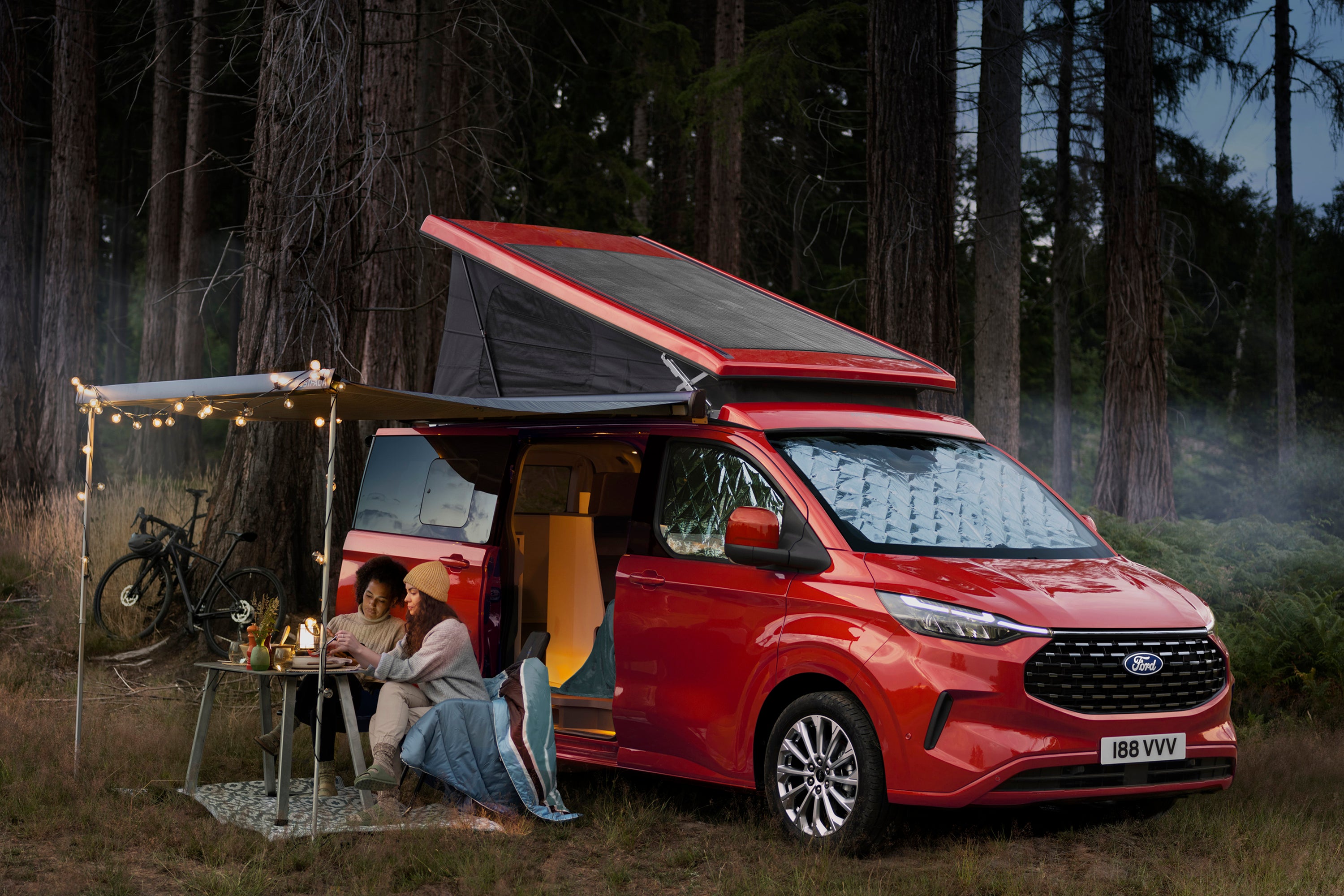 2023_FORD_Transit_Custom_Nugget_08.jpg