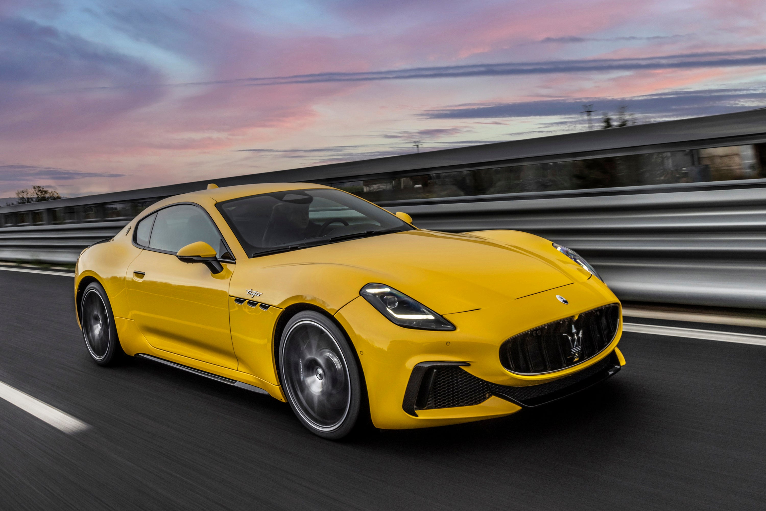 Maserati_Gran_Turismo_Trofeo_Giallo_Corse.jpg