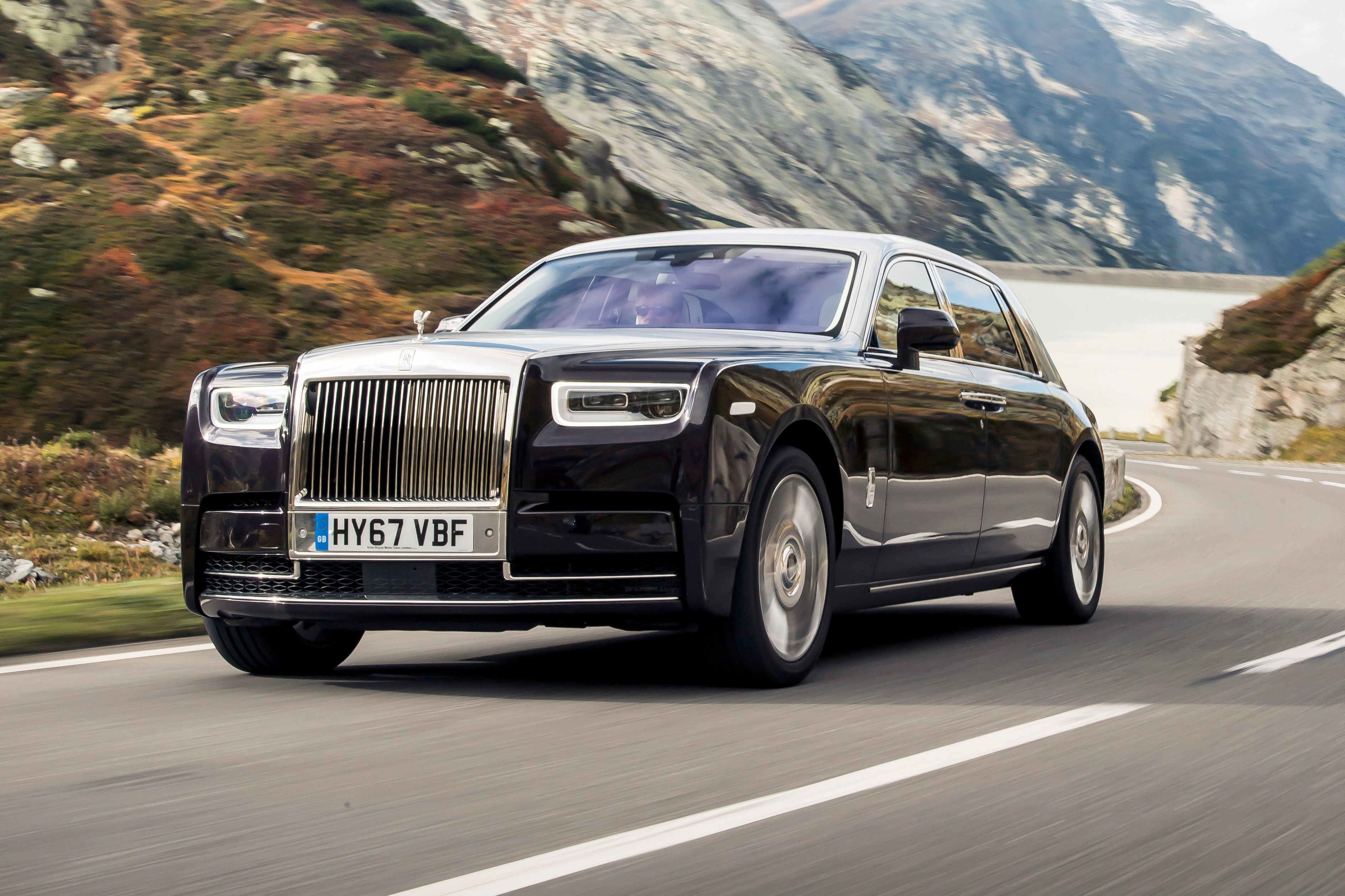 Rolls Royce Phantom (2).jpg
