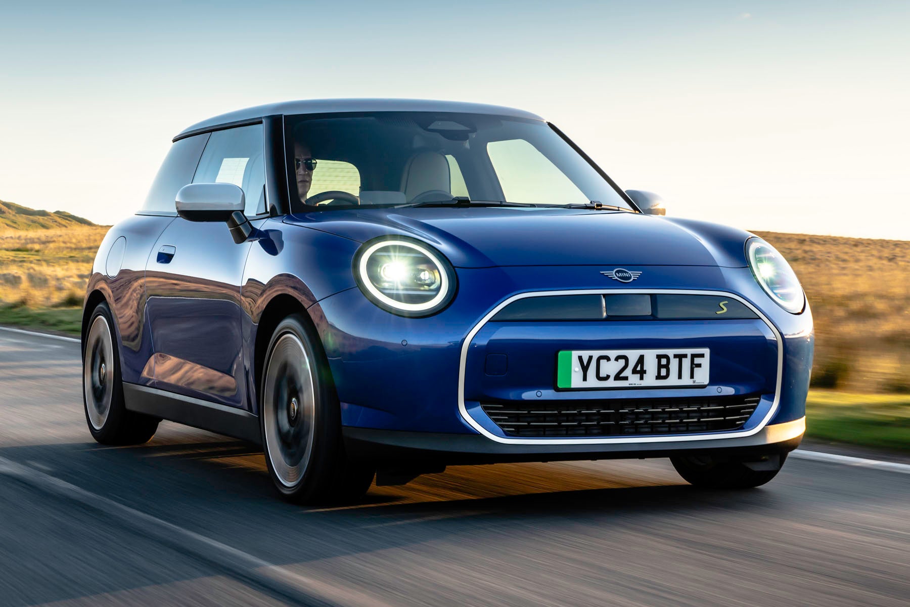 MINI Cooper Electric (1).jpg