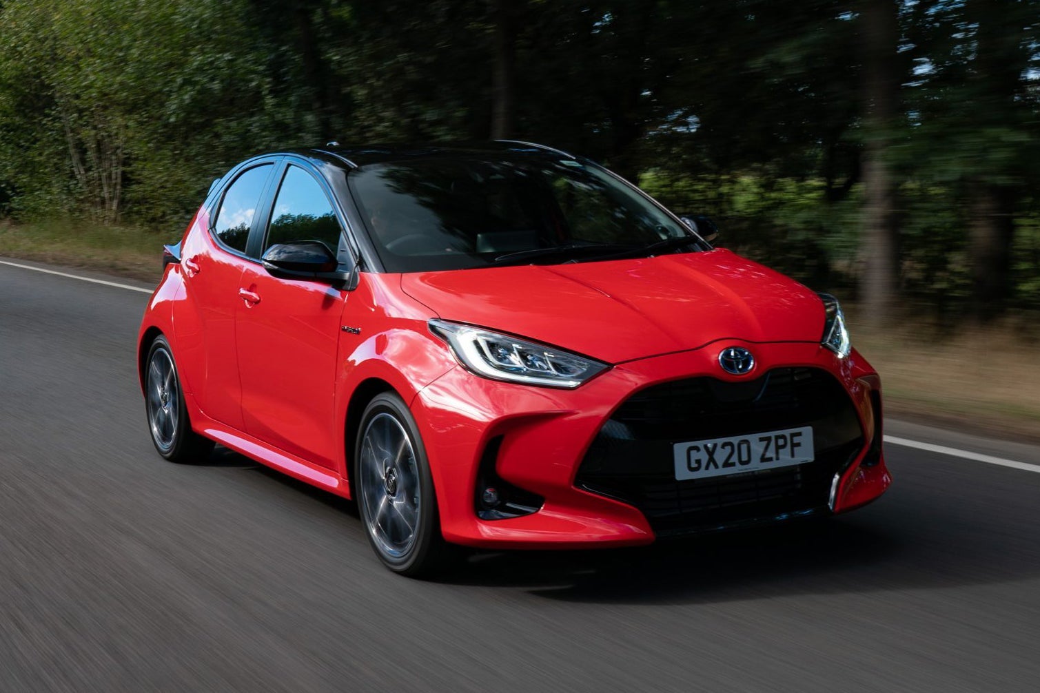 Toyota Yaris (1).jpg