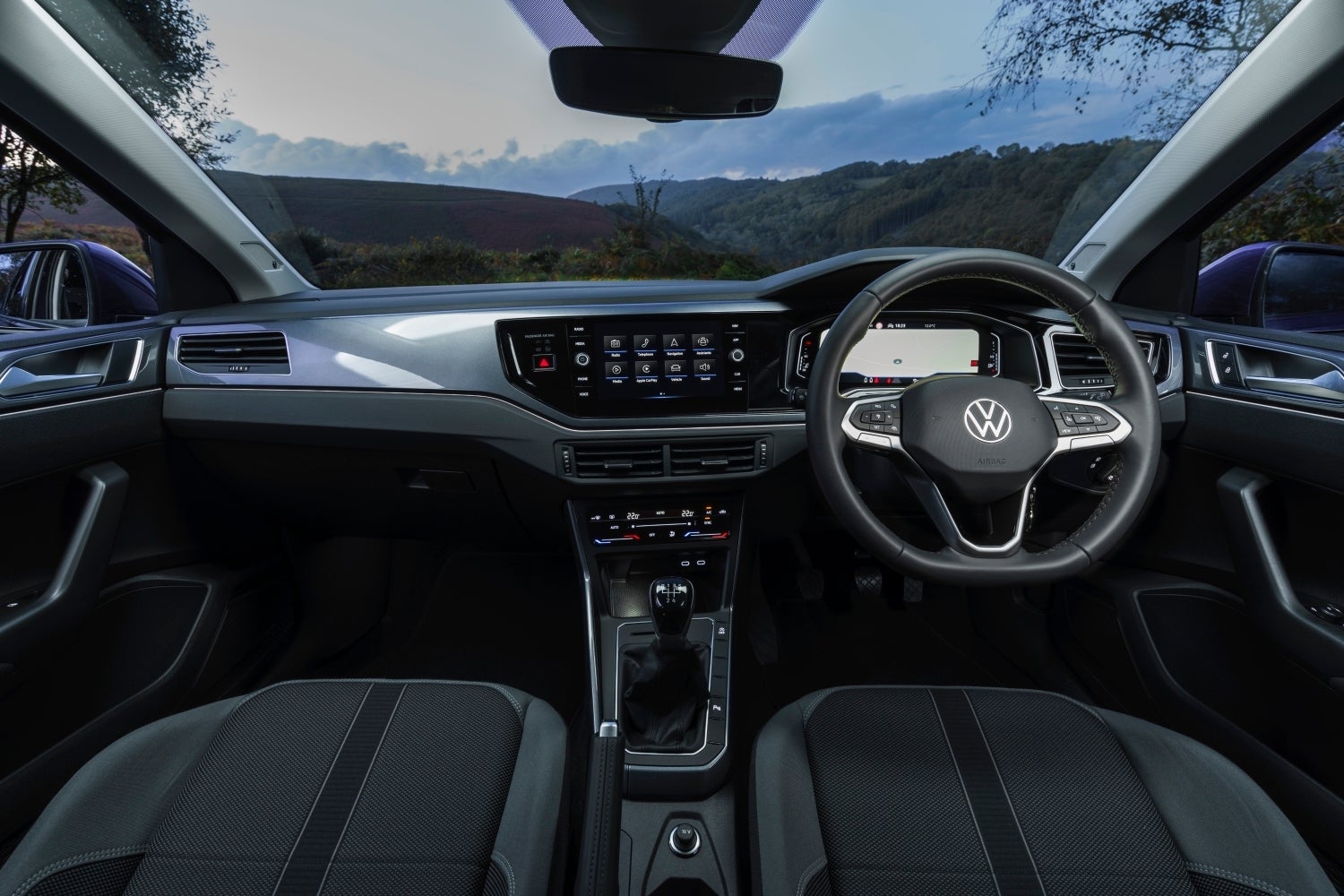 VW Polo 2022 dashboard.jpg
