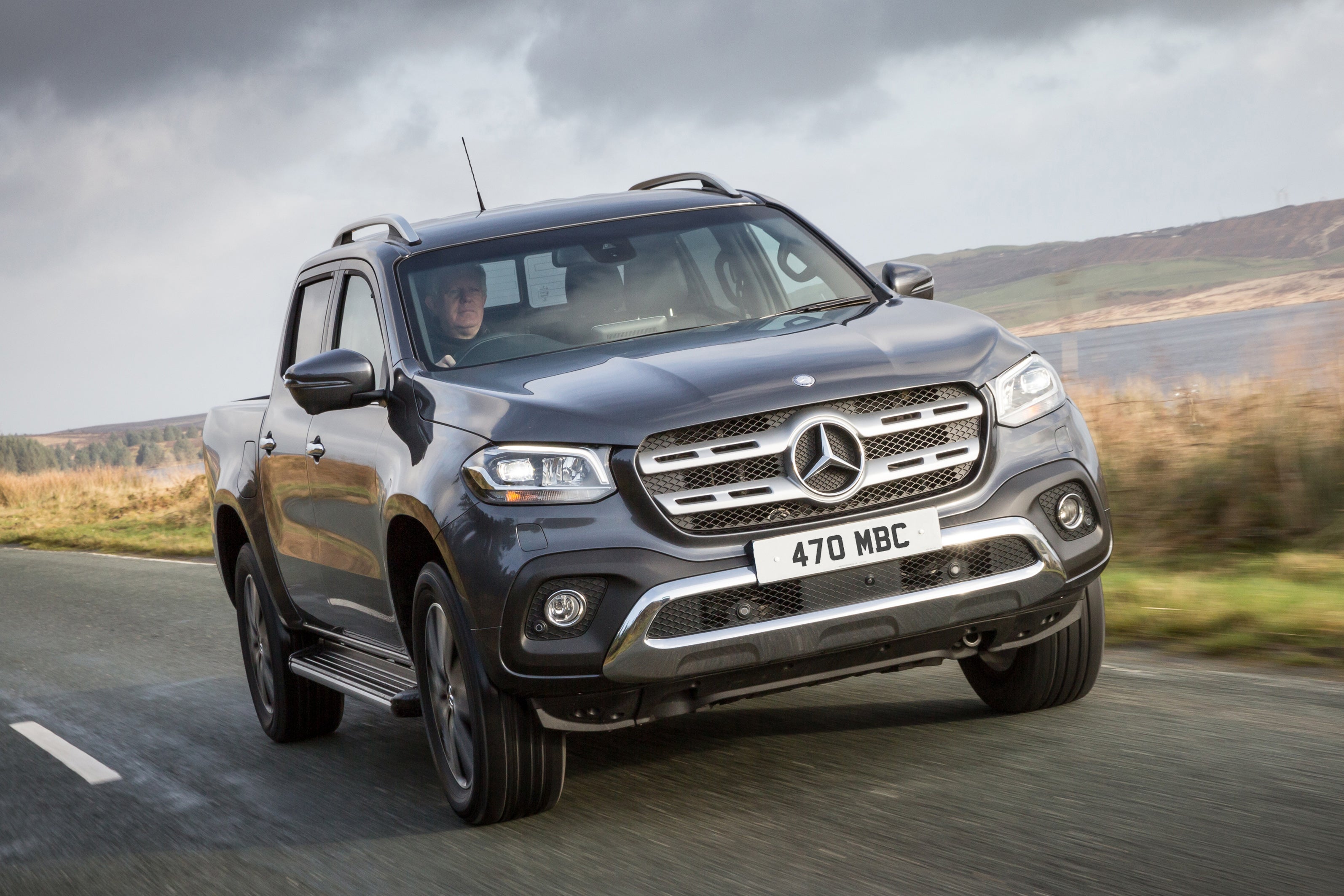 Mercedes X-Class (3).jpg