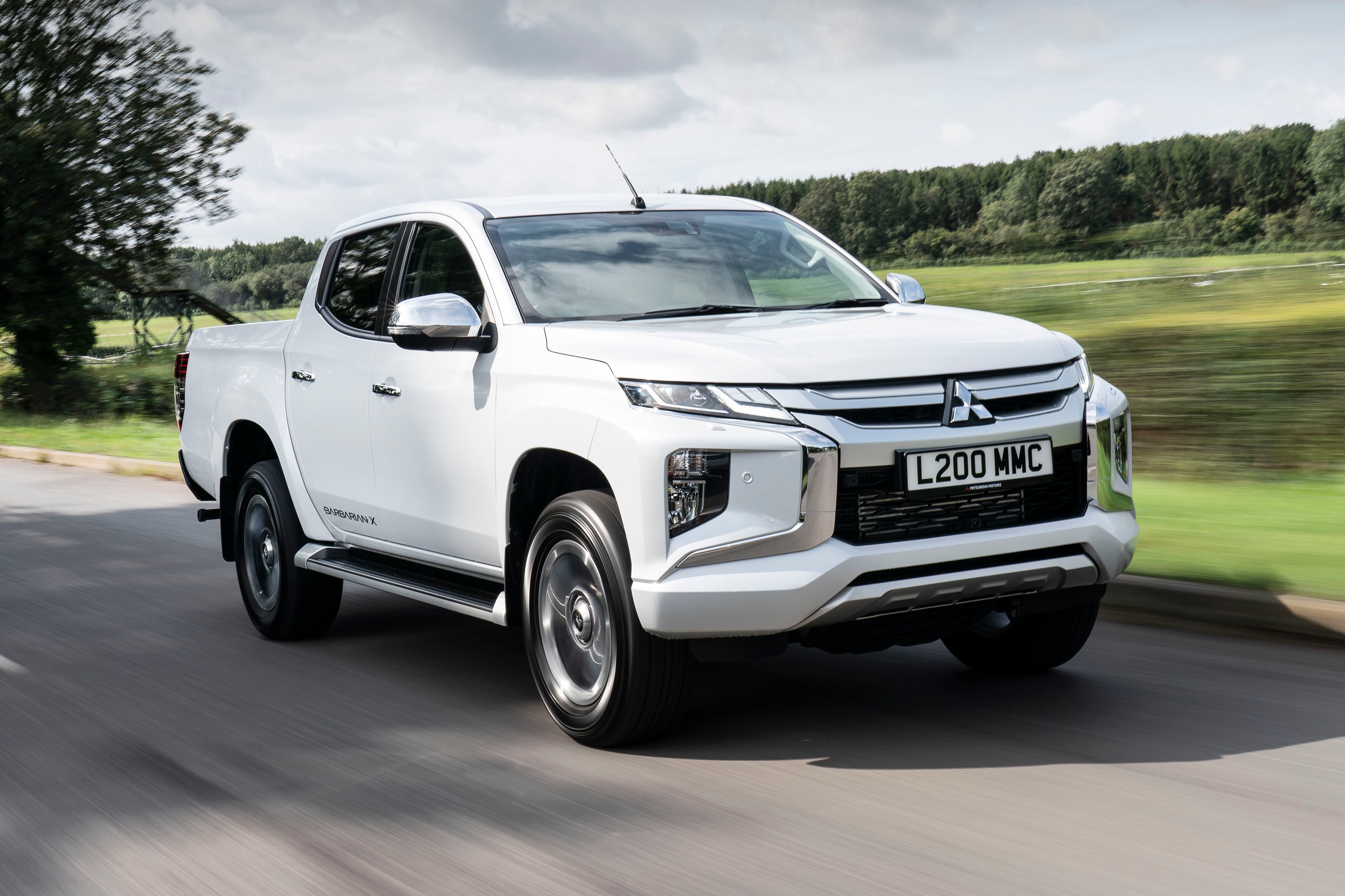 Mitsubishi L200 (5).jpg