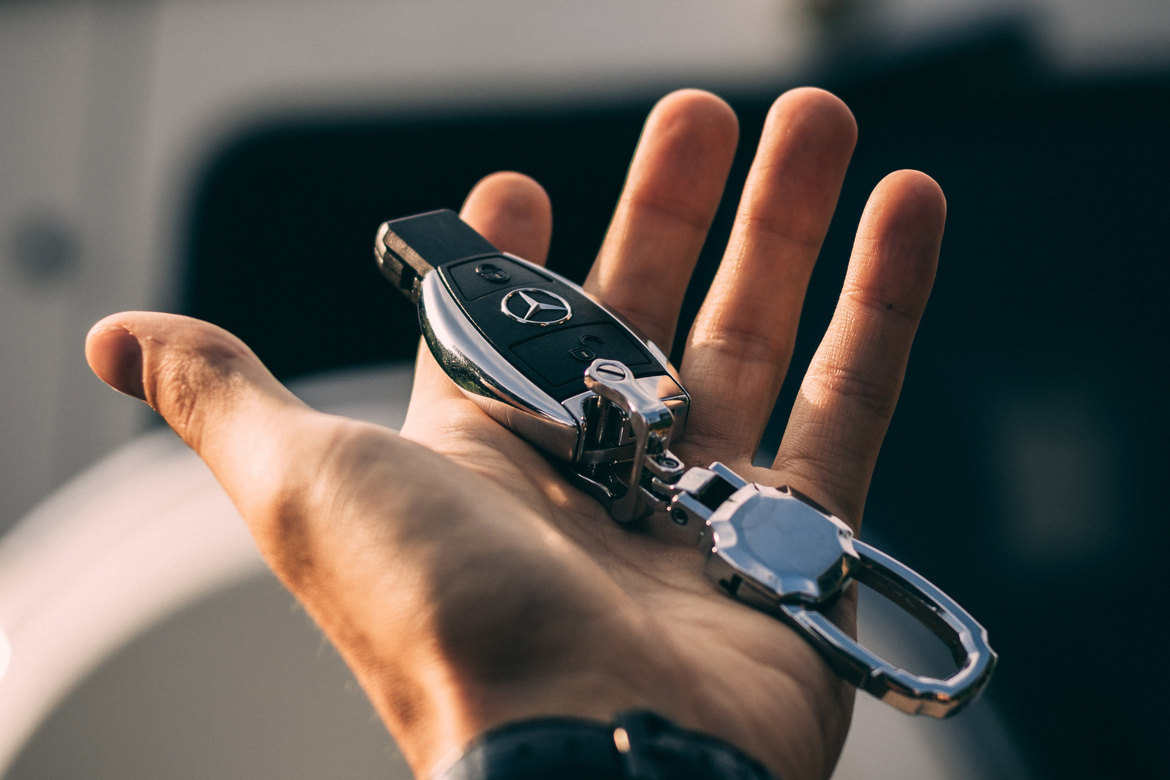 Mercedes key.jpg