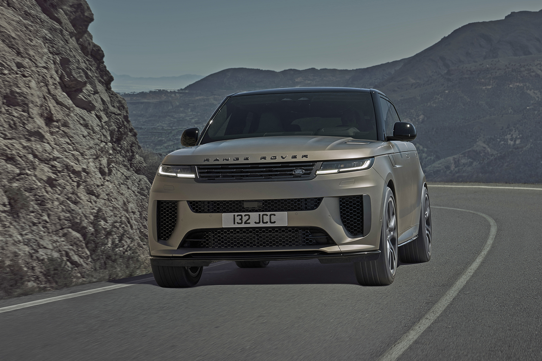 Range Rover Sport SV.jpg