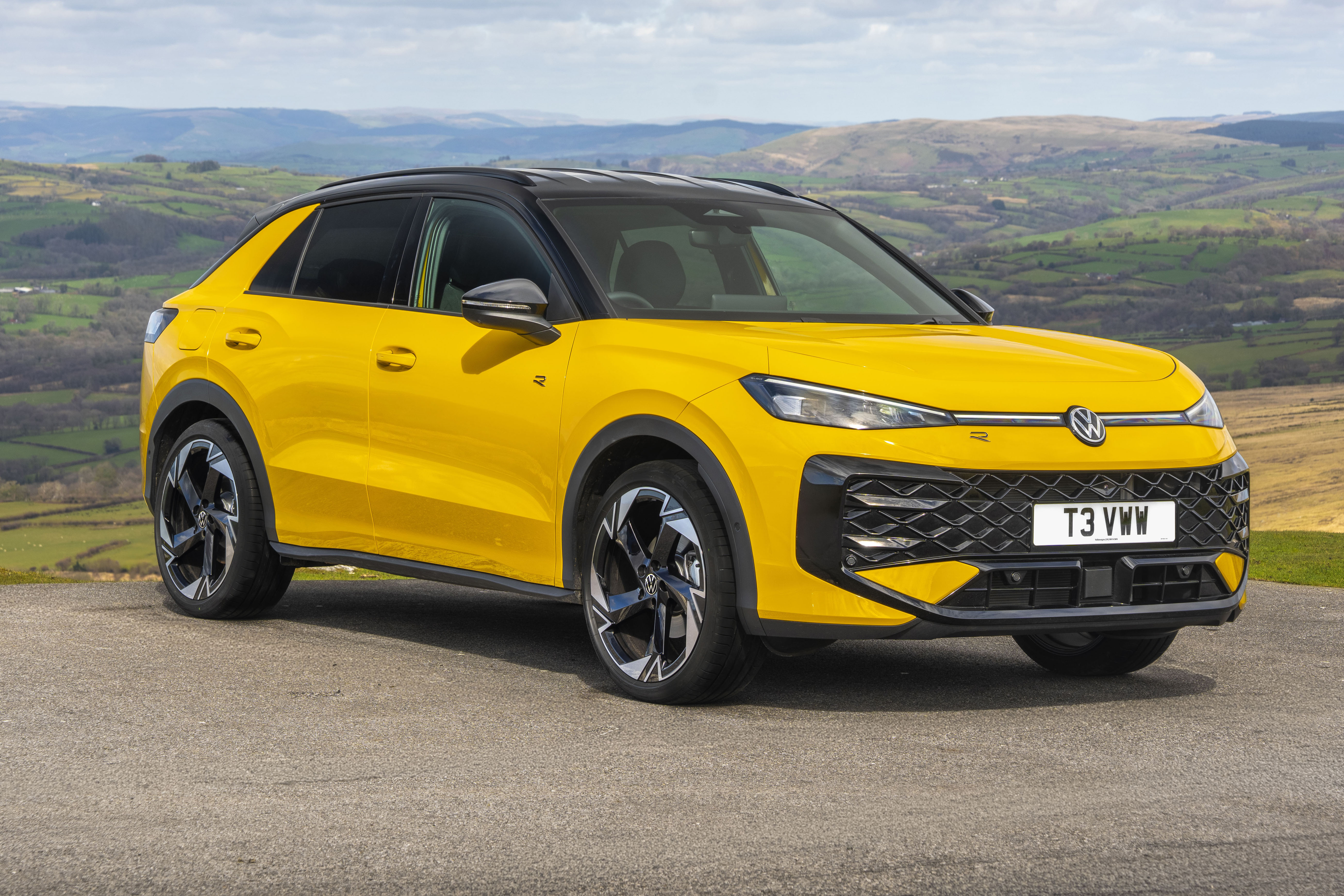 Volkswagen T-Roc R Line.jpg