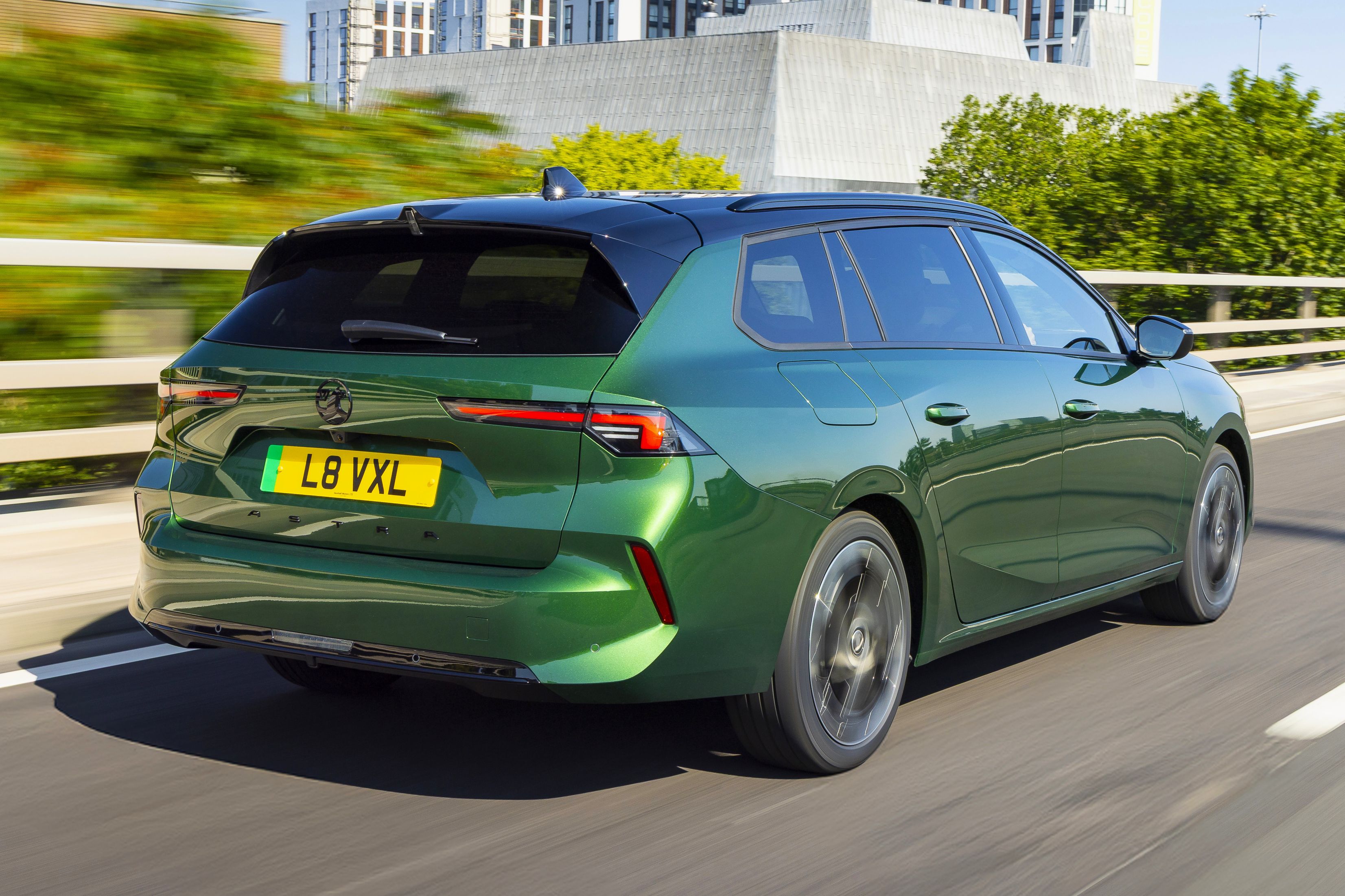 Vauxhall_Astra_Sports_Tourer_Electric_2026_001.JPG