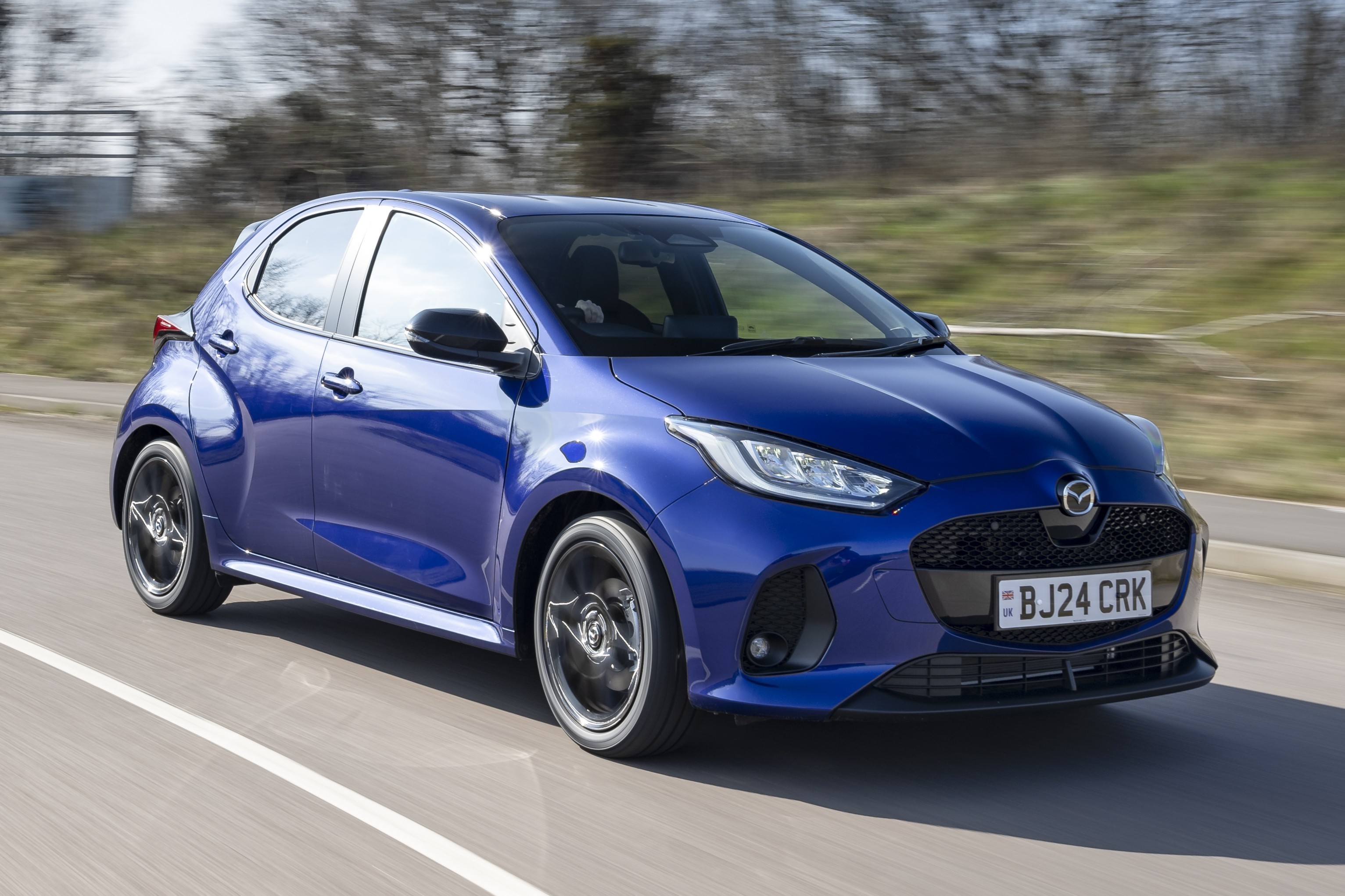 Mazda 2 Hybrid 2024 001
