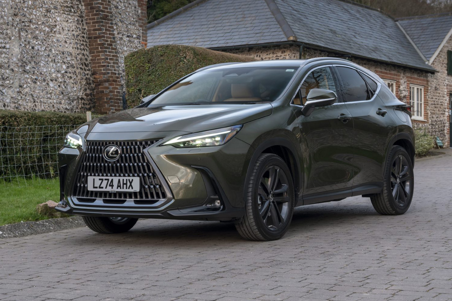 Lexus NX450h.jpg