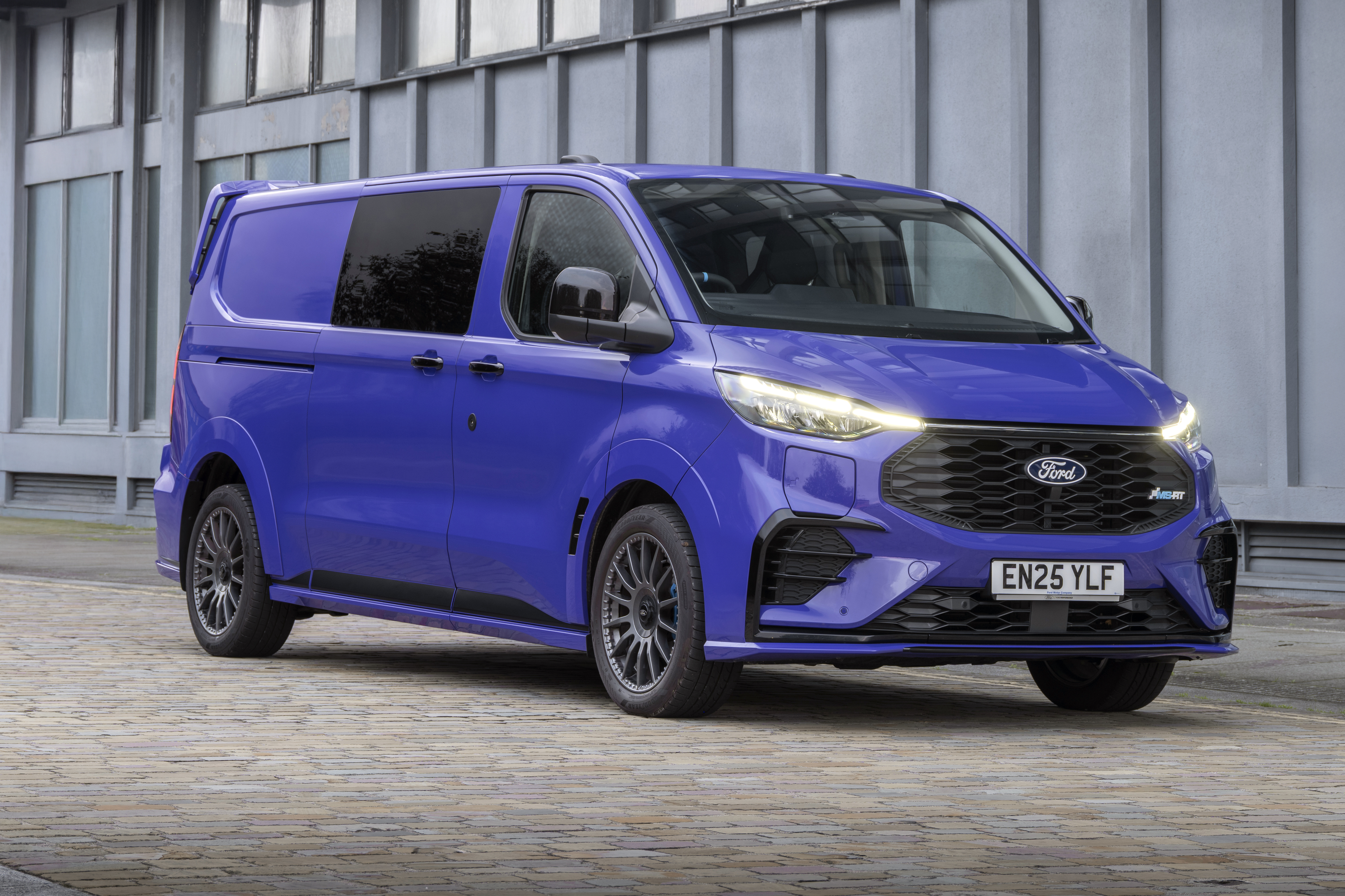 Ford Transit Custom Crew MSRT.jpg