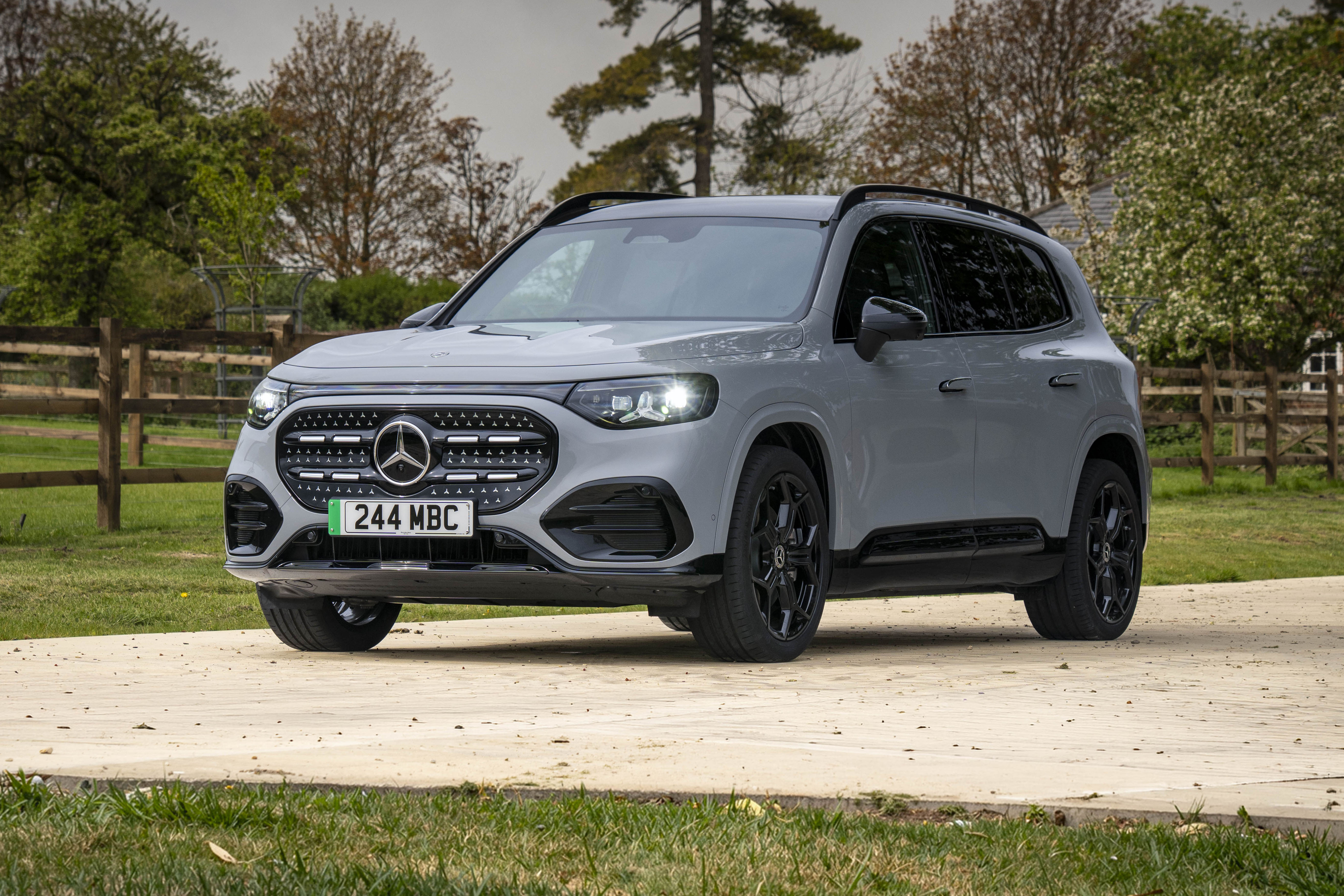 Mercedes GLB Electric.jpg