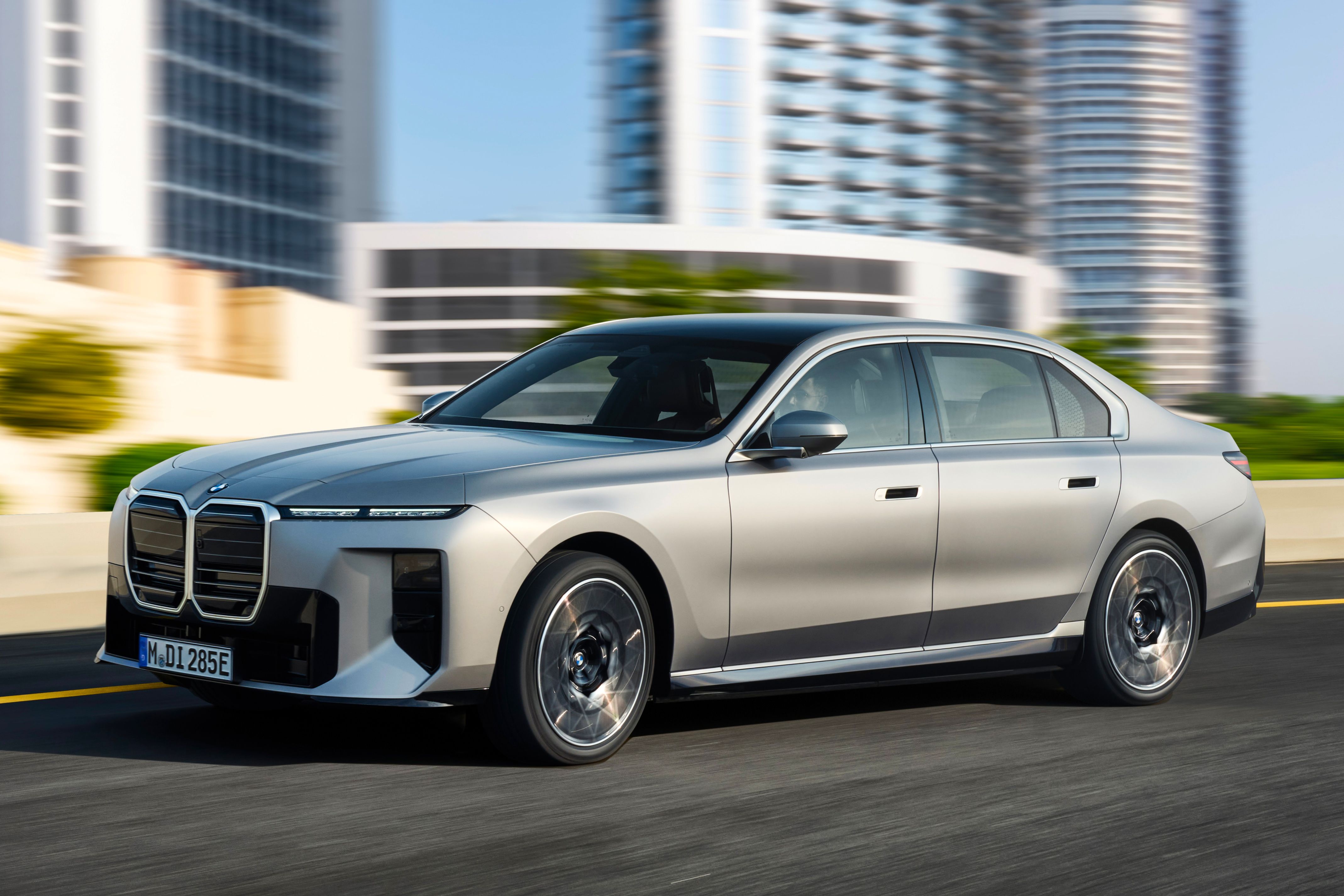 BMW_i7_Saloon_2026_001.jpg