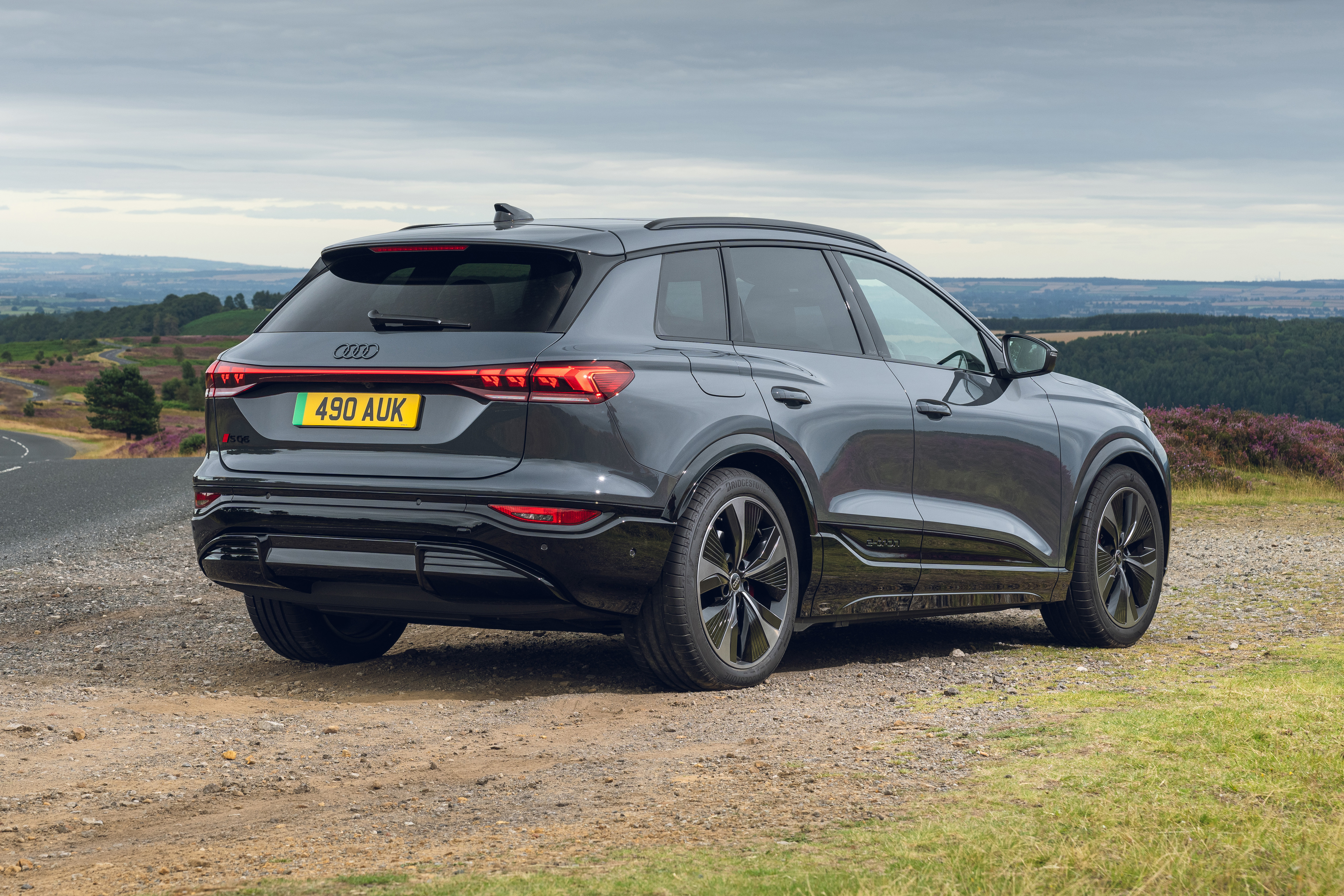 Audi SQ6.jpg