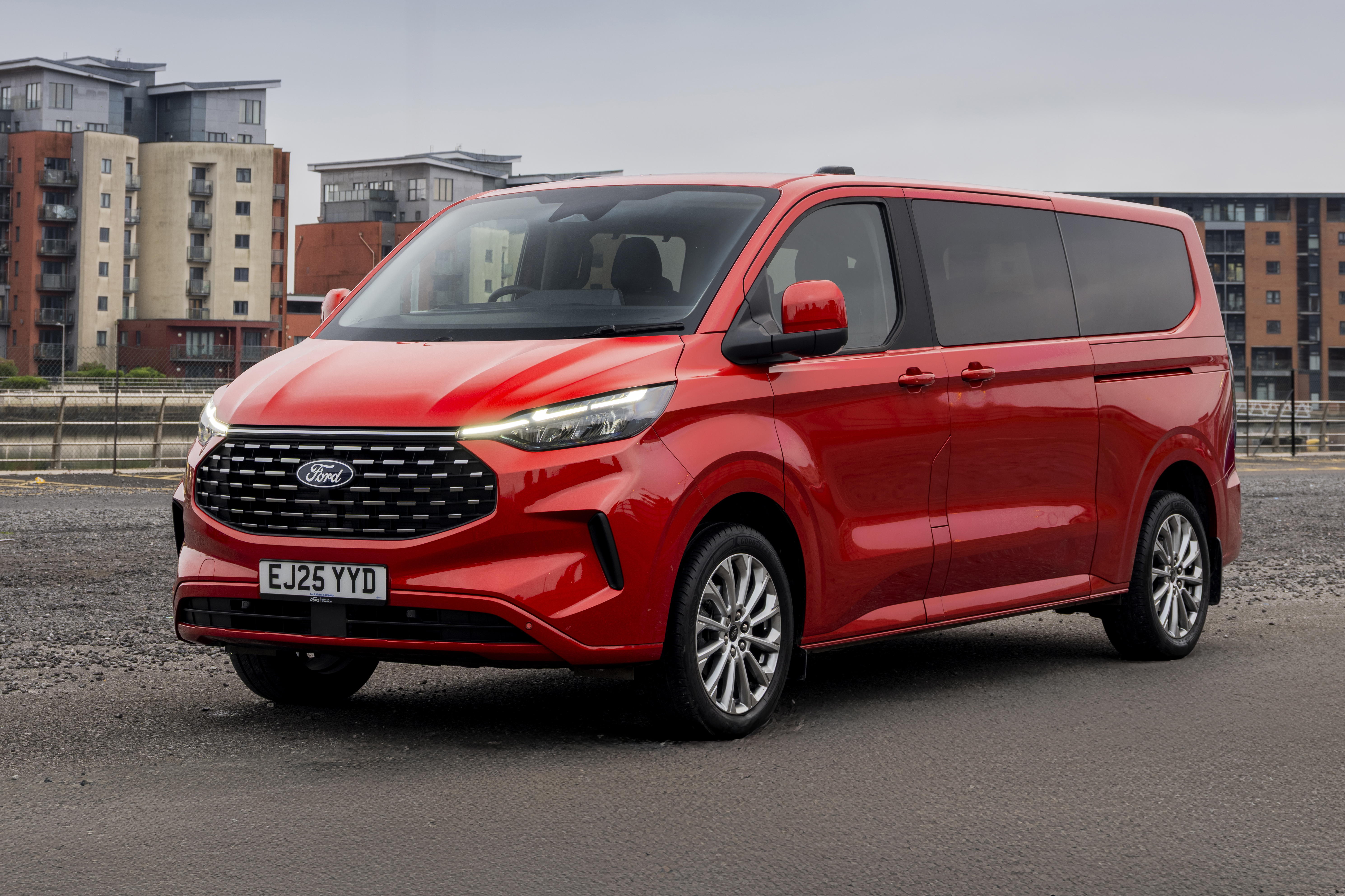 Ford Tourneo Custom.jpg