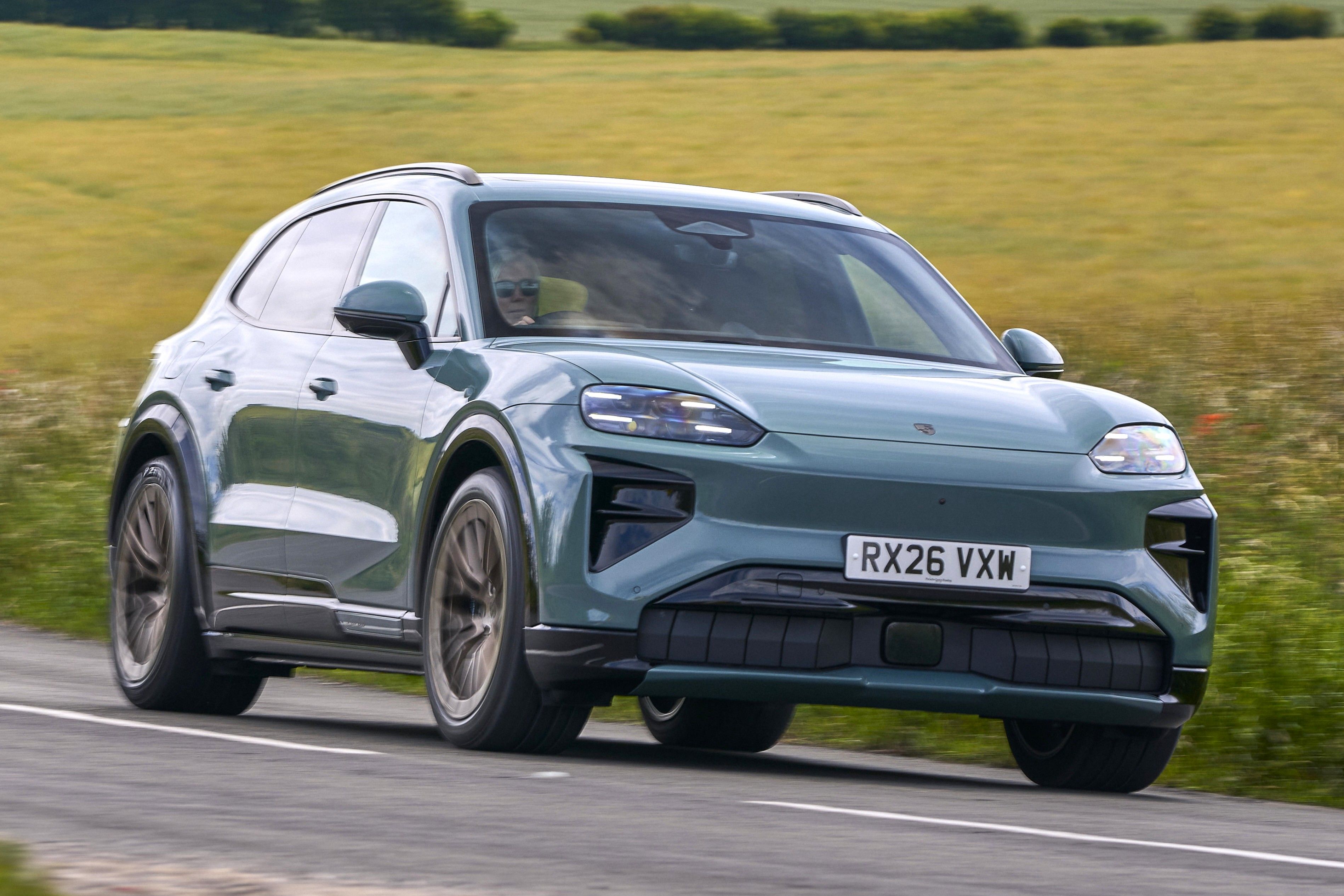 Porsche_Cayenne_Electric_2026_001.jpg