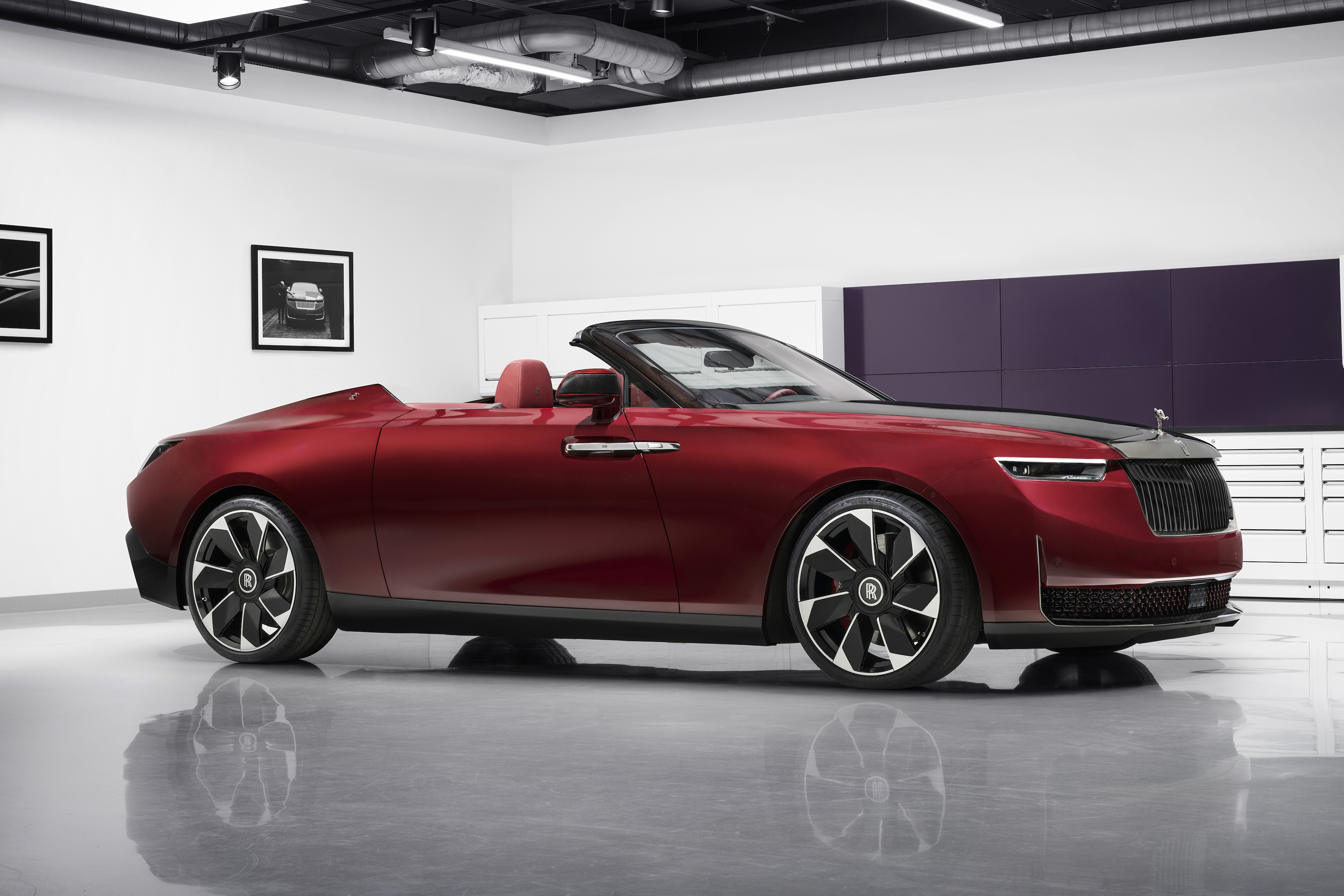 Rolls Royce La Rose Noire Droptail.jpg