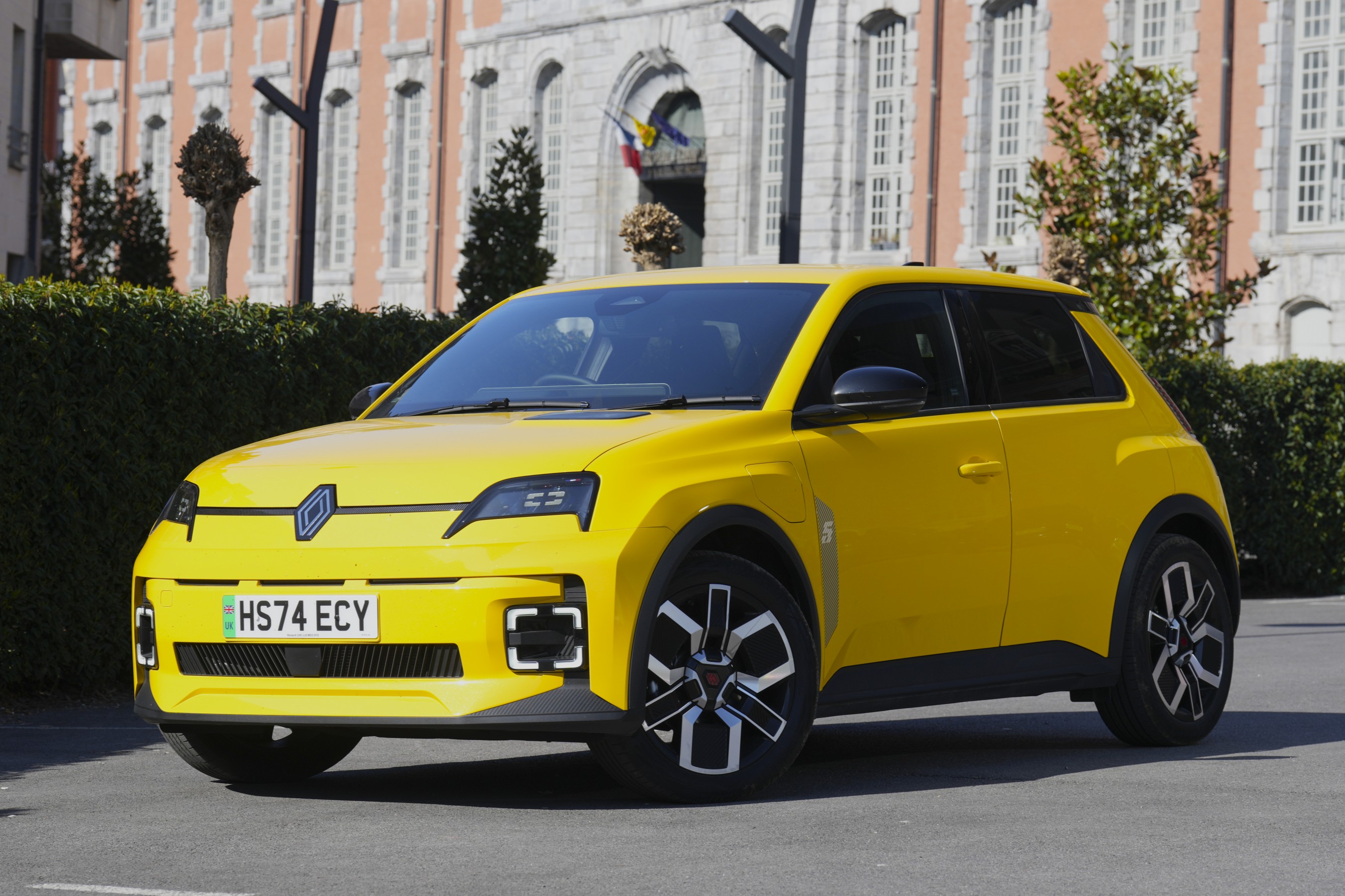 Renault 5 E Tech 2024 001